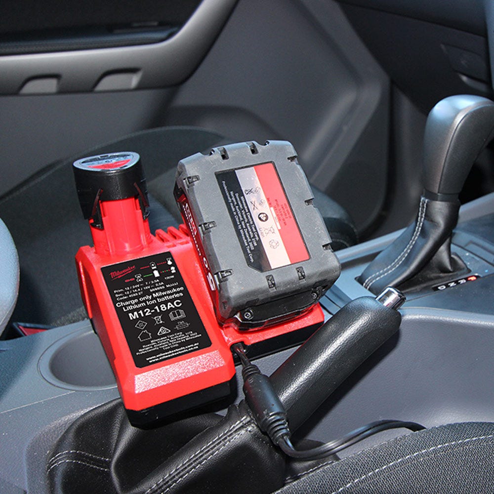MILWAUKEE 12 V/18 V M12-18AC Selvgående Lader