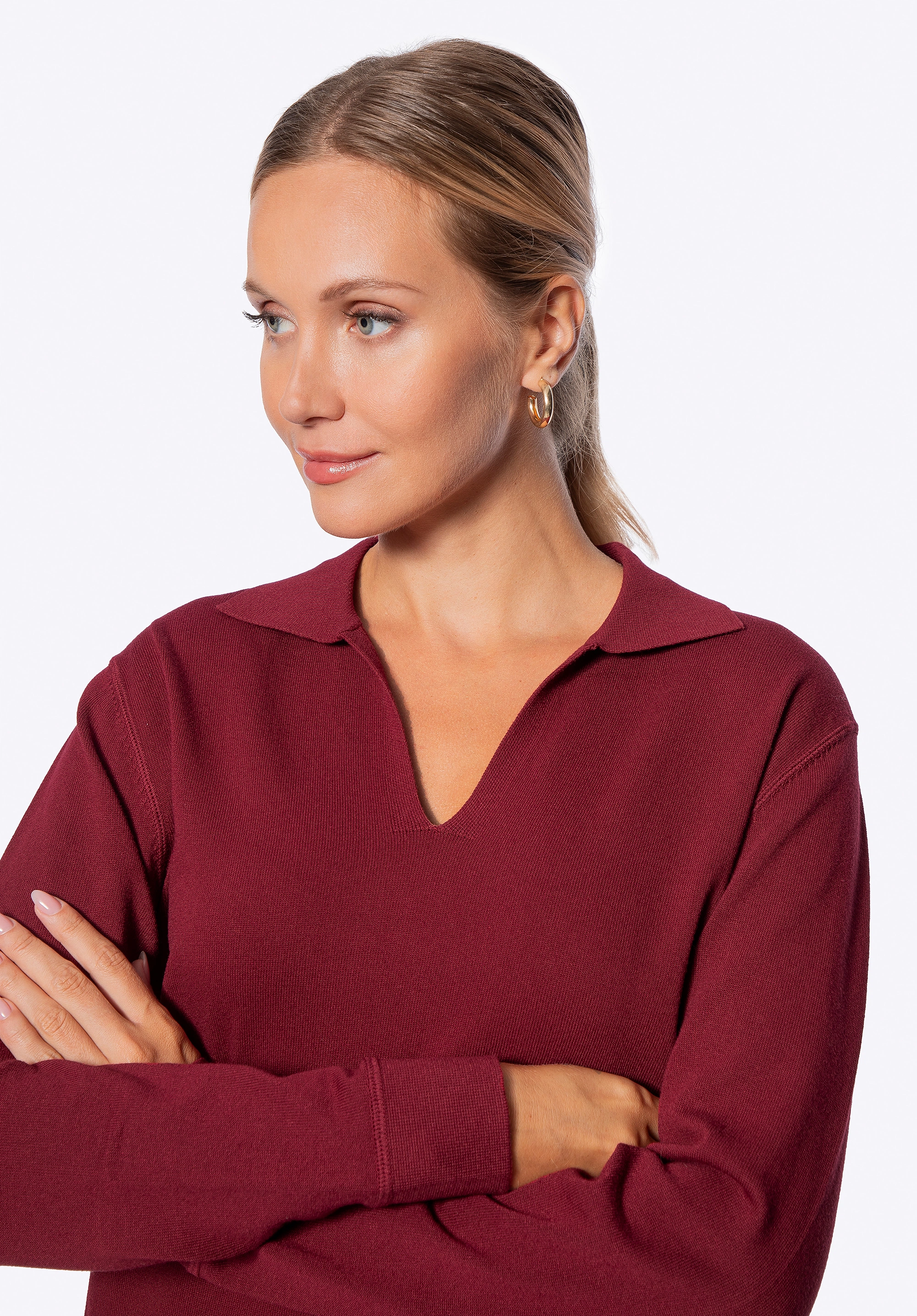 Sweter damski z dekoltem V-neck bordowy