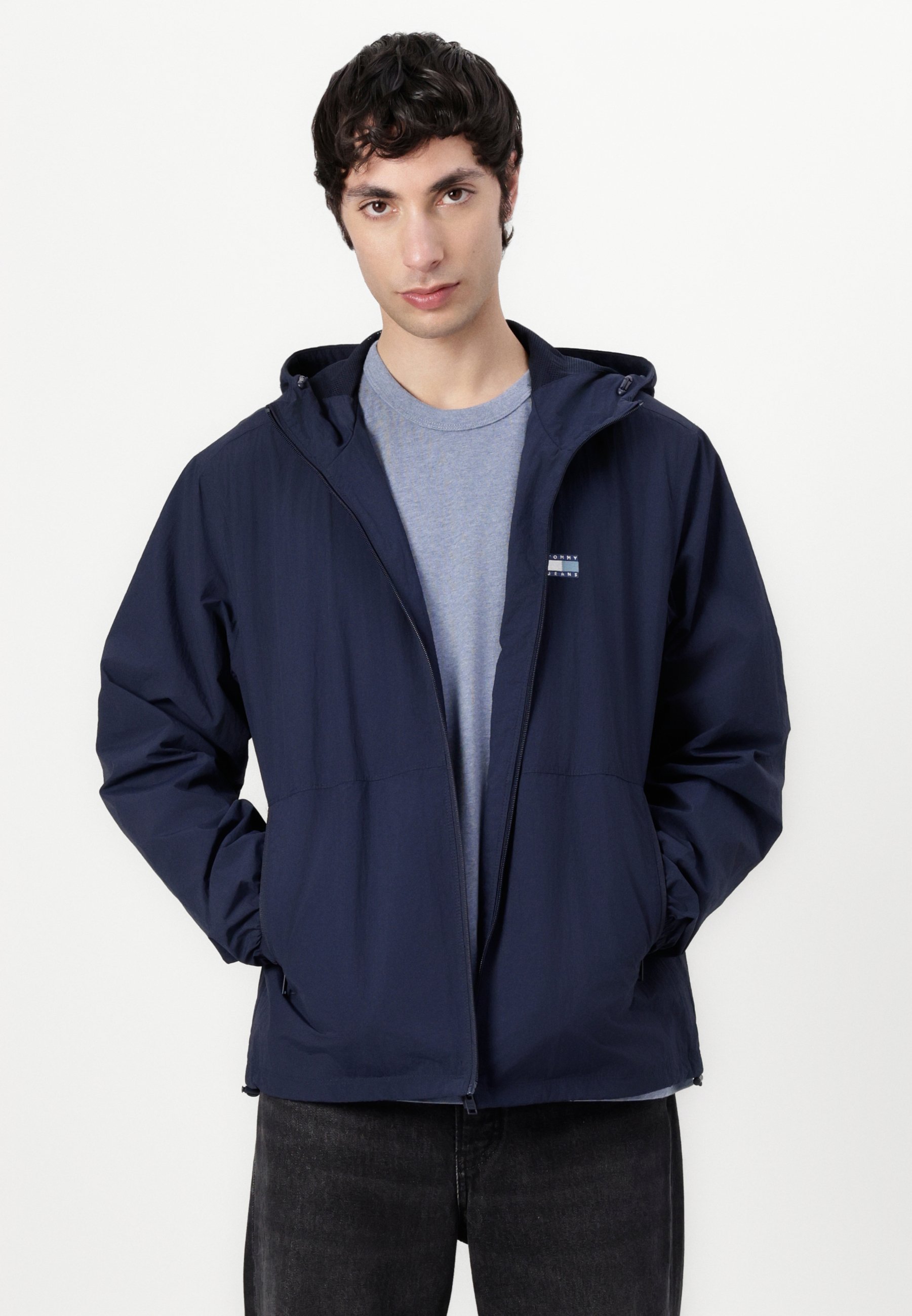 Tommy Jeans CHICAGO WINDBREAKER - Zomerjas - donker marineblauw