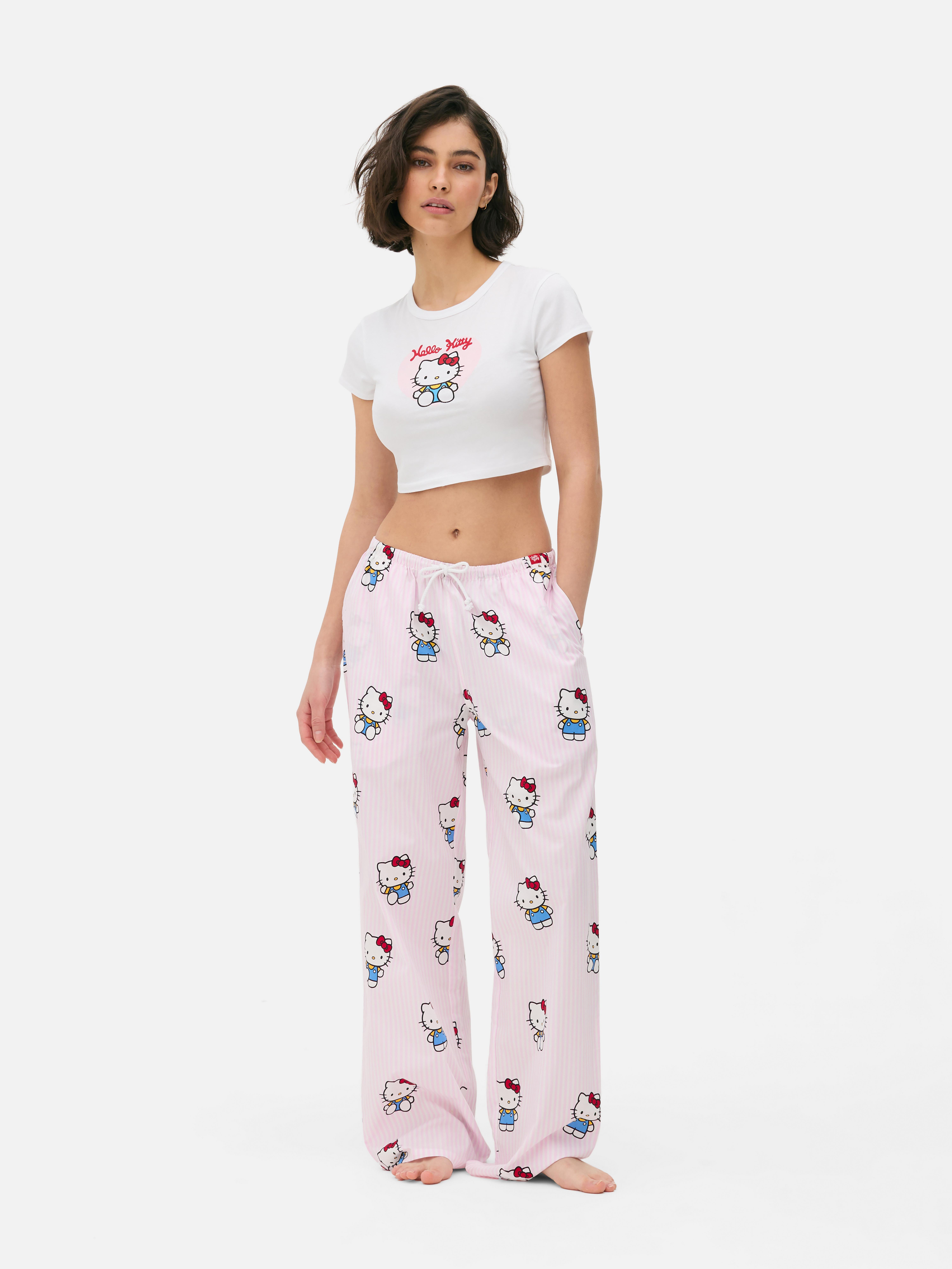 Pijama scurtă Hello Kitty și prietenii O pijama scurtă cu un design Hello Kitty