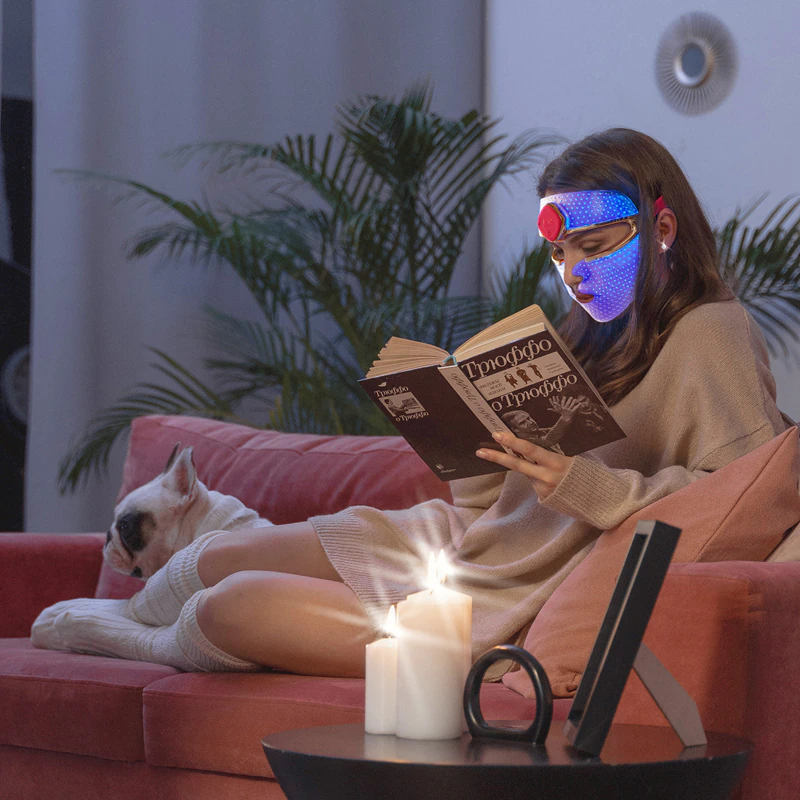 FOREO FAQ™ 201 Ultraleichte Silikon-RGB-LED-Gesichtsmaske