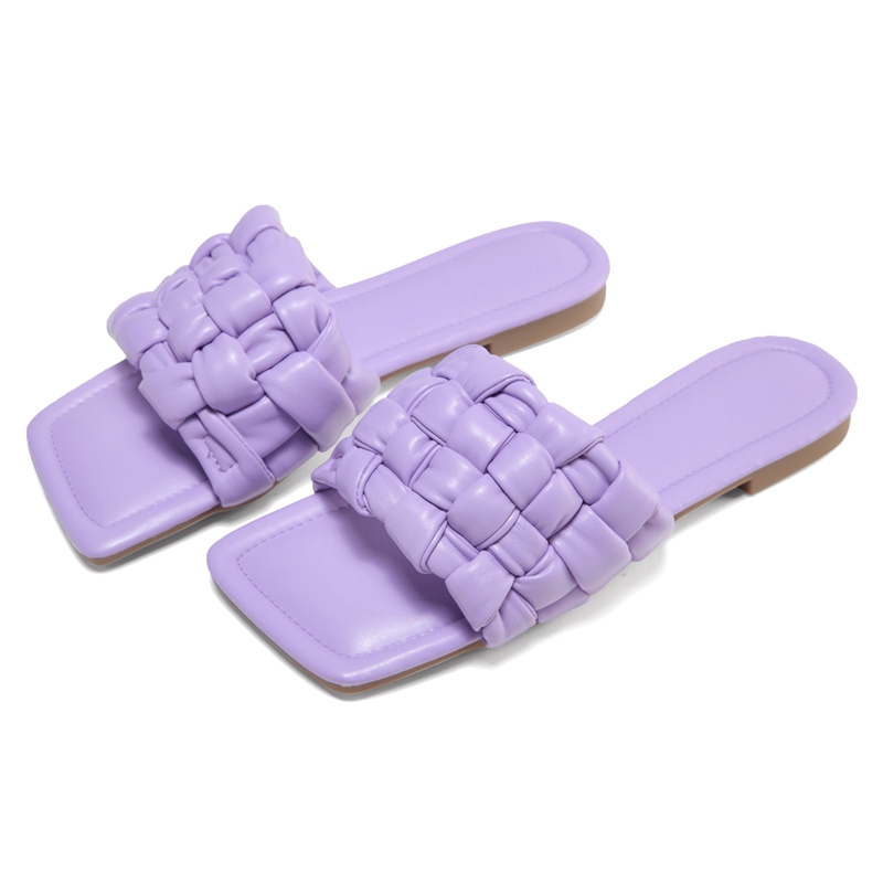 Sandales d'été pour femmes, tongs plates de plage avec décoration métallique, modèle T0100