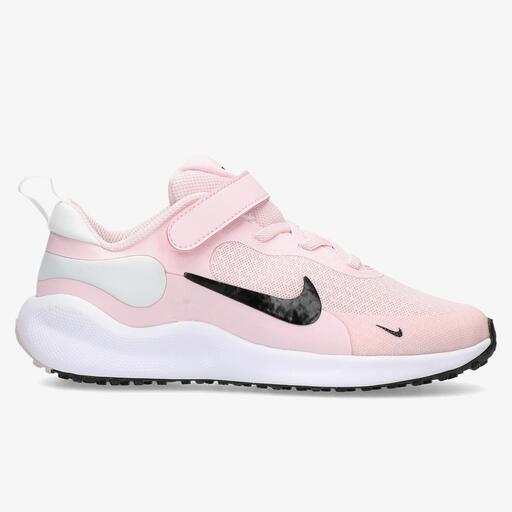  Nike Revolution 7