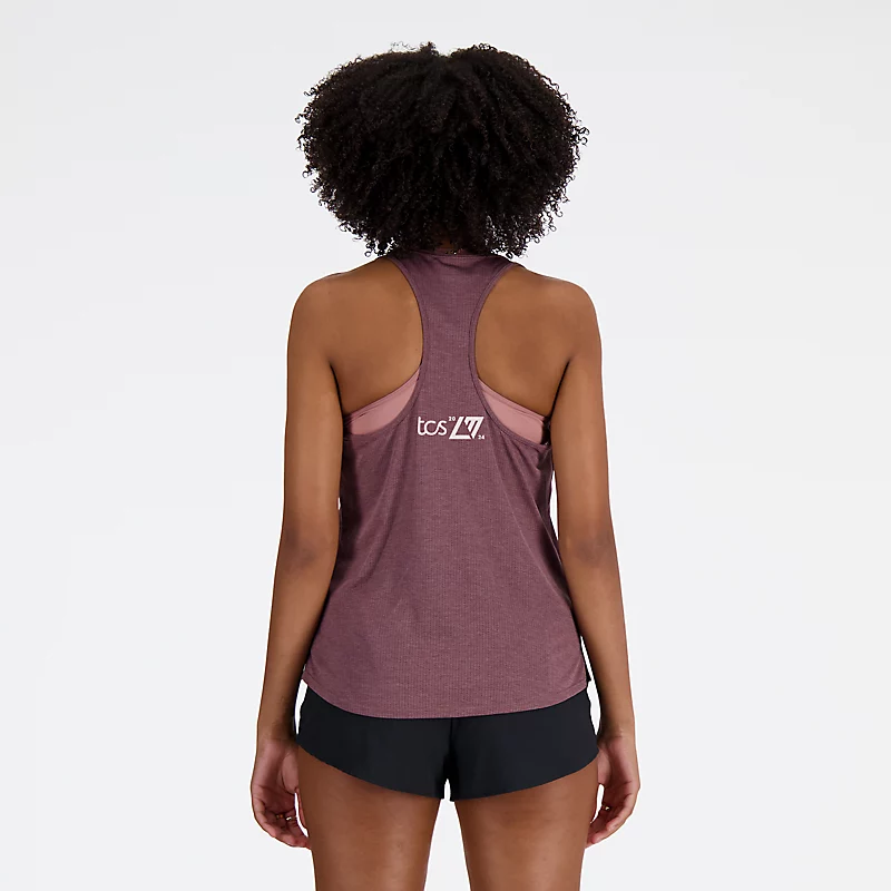Top deportivo Damski London Edition Graphic NB Athletics – LICORICE HEATHER
