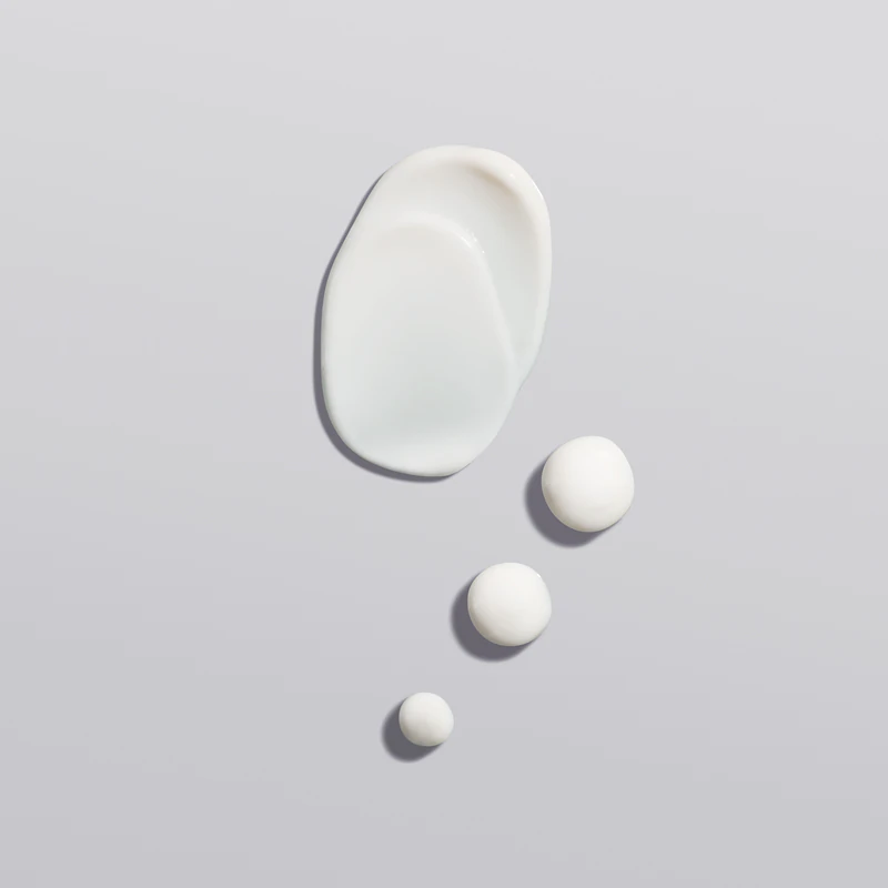 BasicLab Dermocosmetics Complementis lichte oogcrème tegen wallen en donkere kringen.