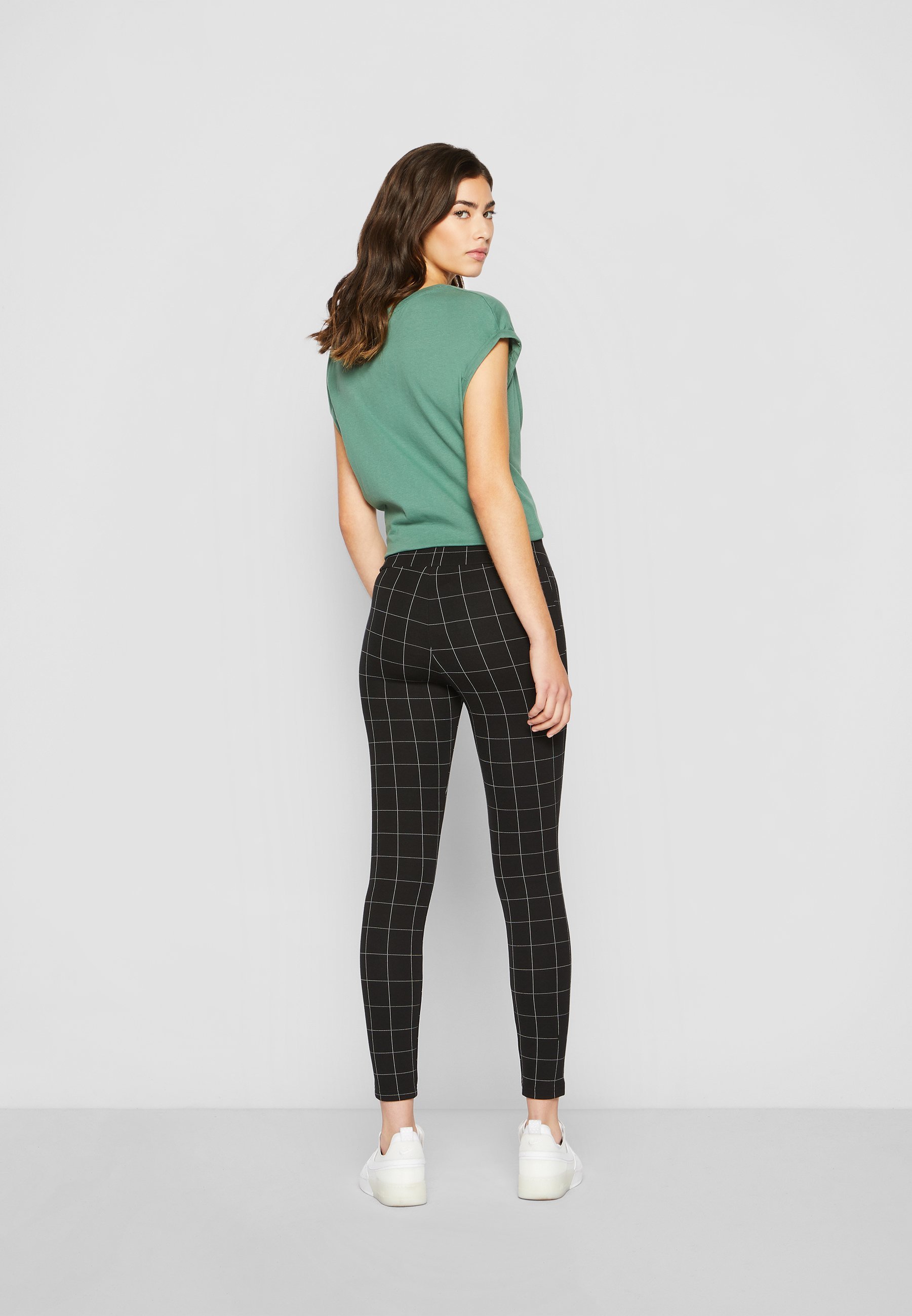 Urban Classics Leggings - Broek - zwart/wit