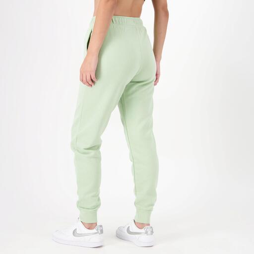  Nike Club