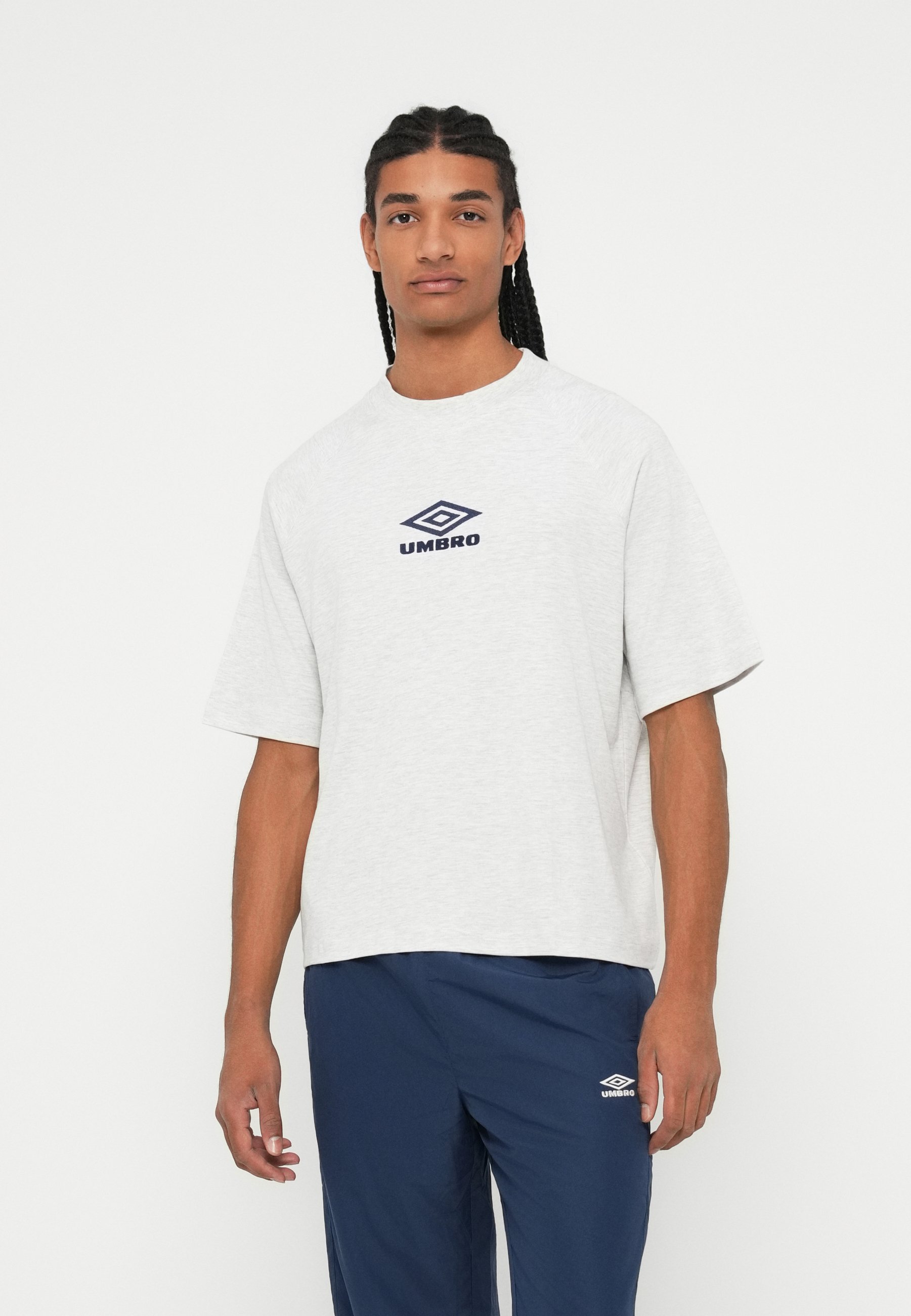 Umbro ICONIC BOXY TEE - Basic T-shirt - ijsblauw/donkerblauw