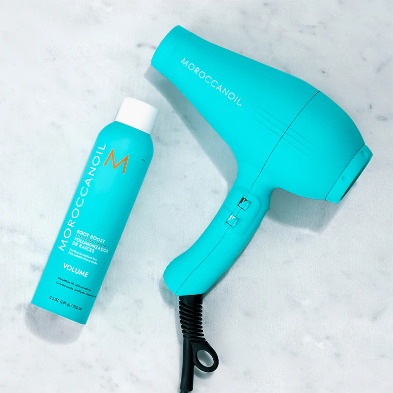 spray modelador Moroccanoil Volume Root Boost adiciona volume desde a raiz.