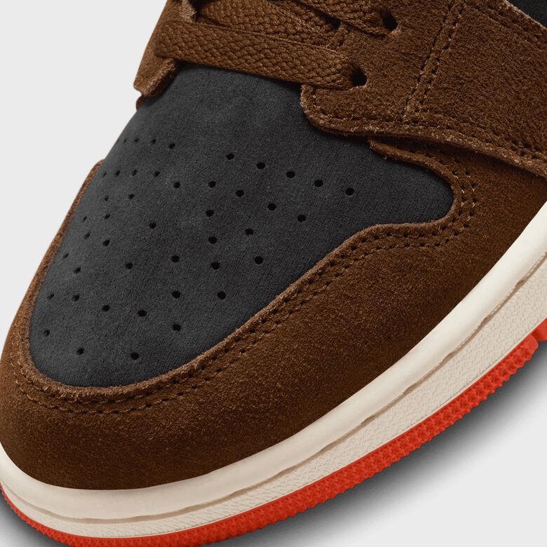 WMNS Air Jordan 1 Zoom CMFT 2