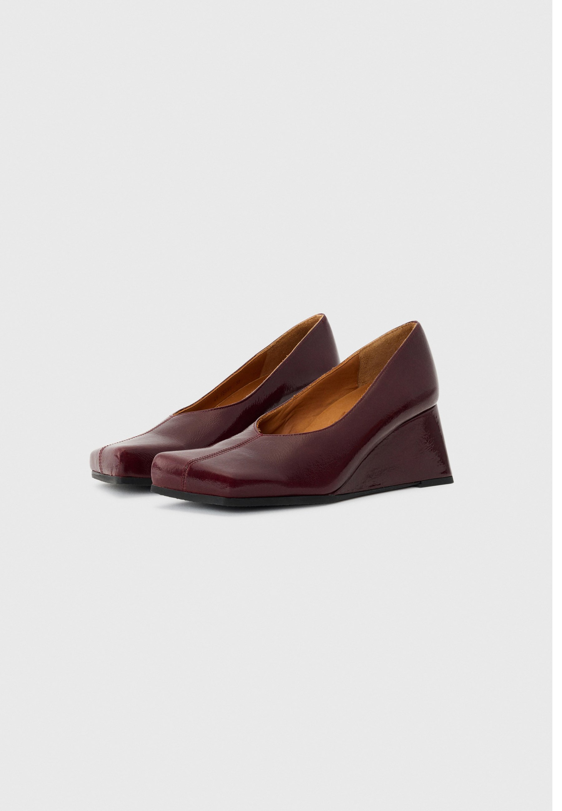 Chie Mihara QUTIE - Quartiers - raisin