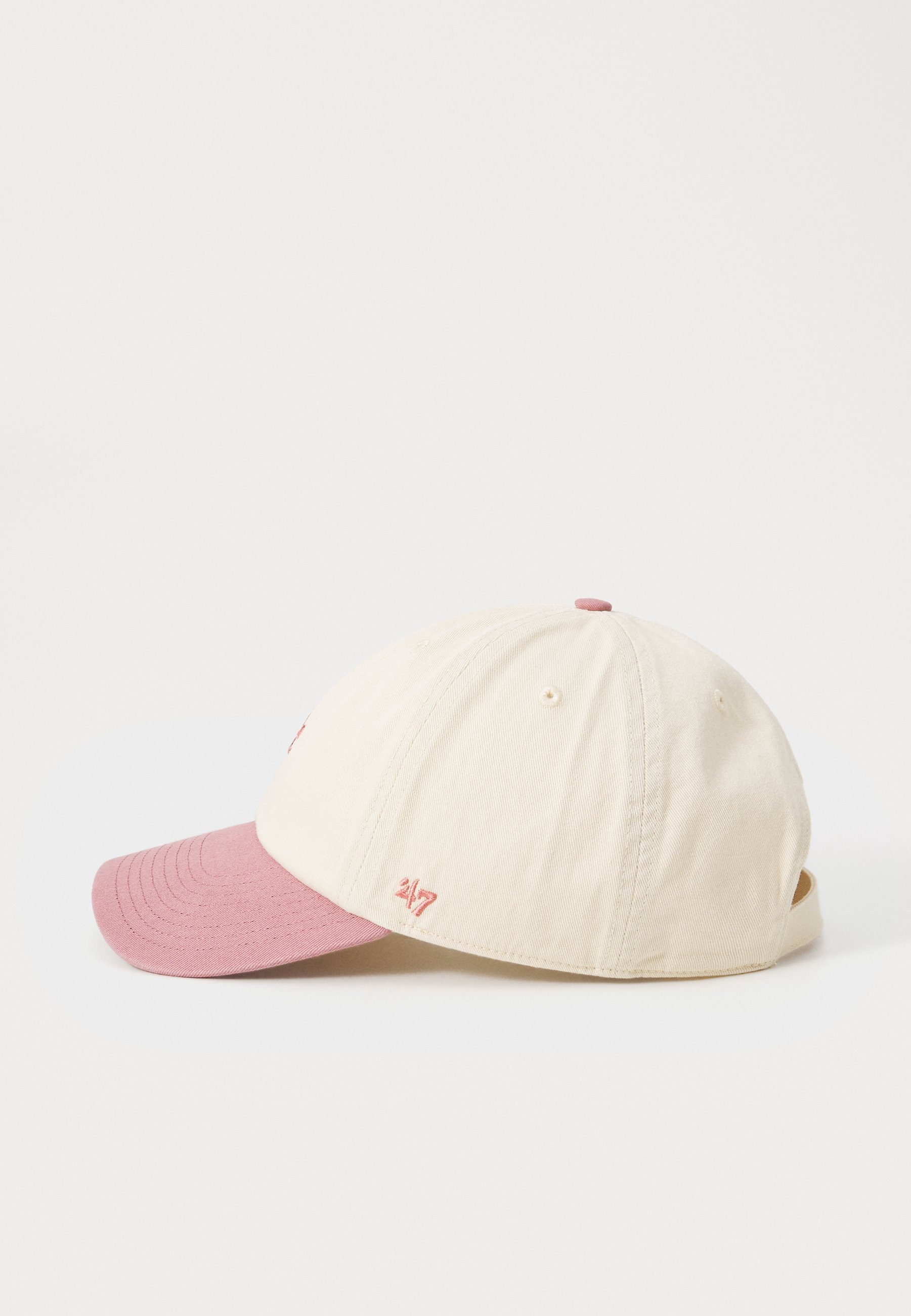 '47 Caps