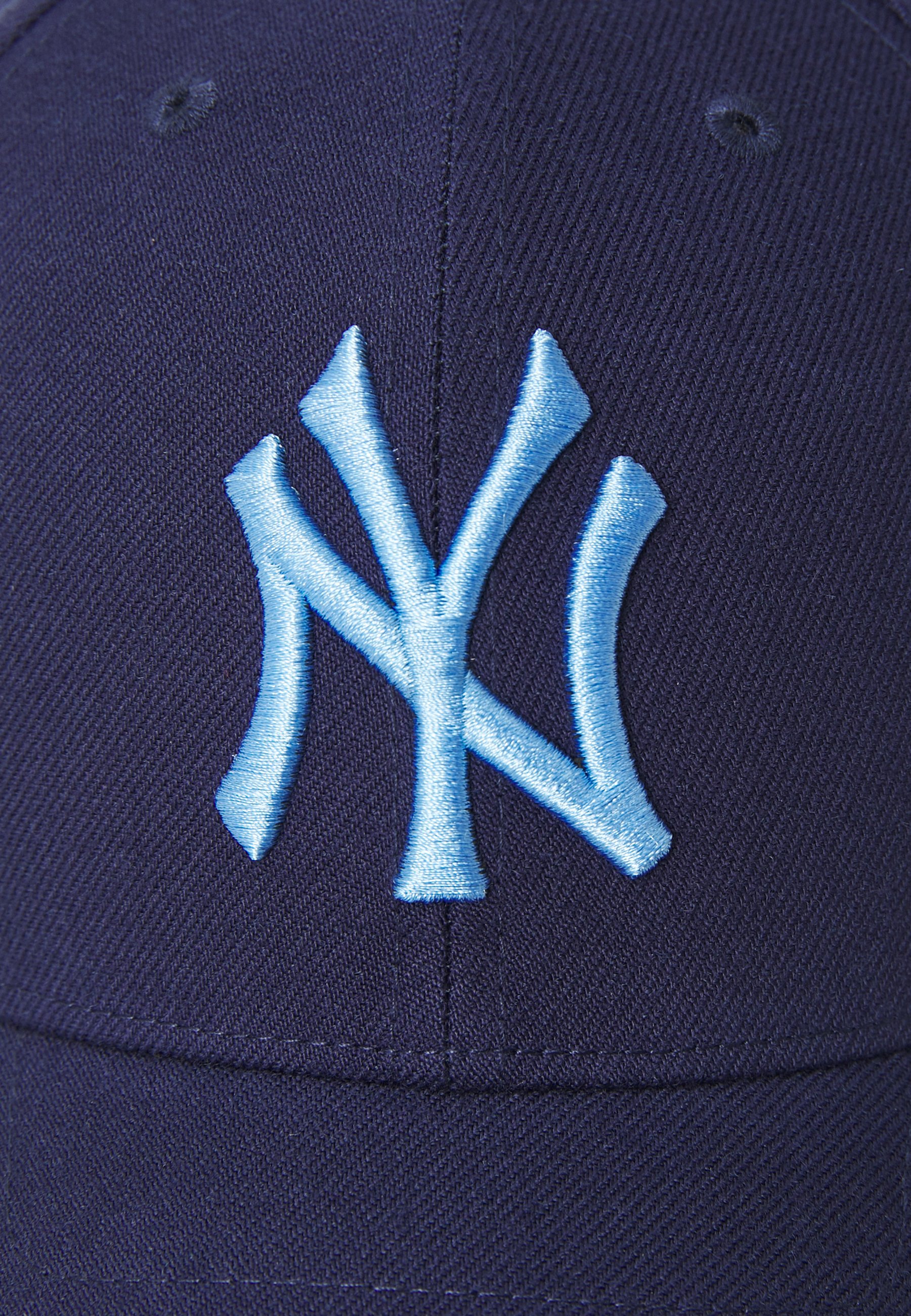 '47 Caps