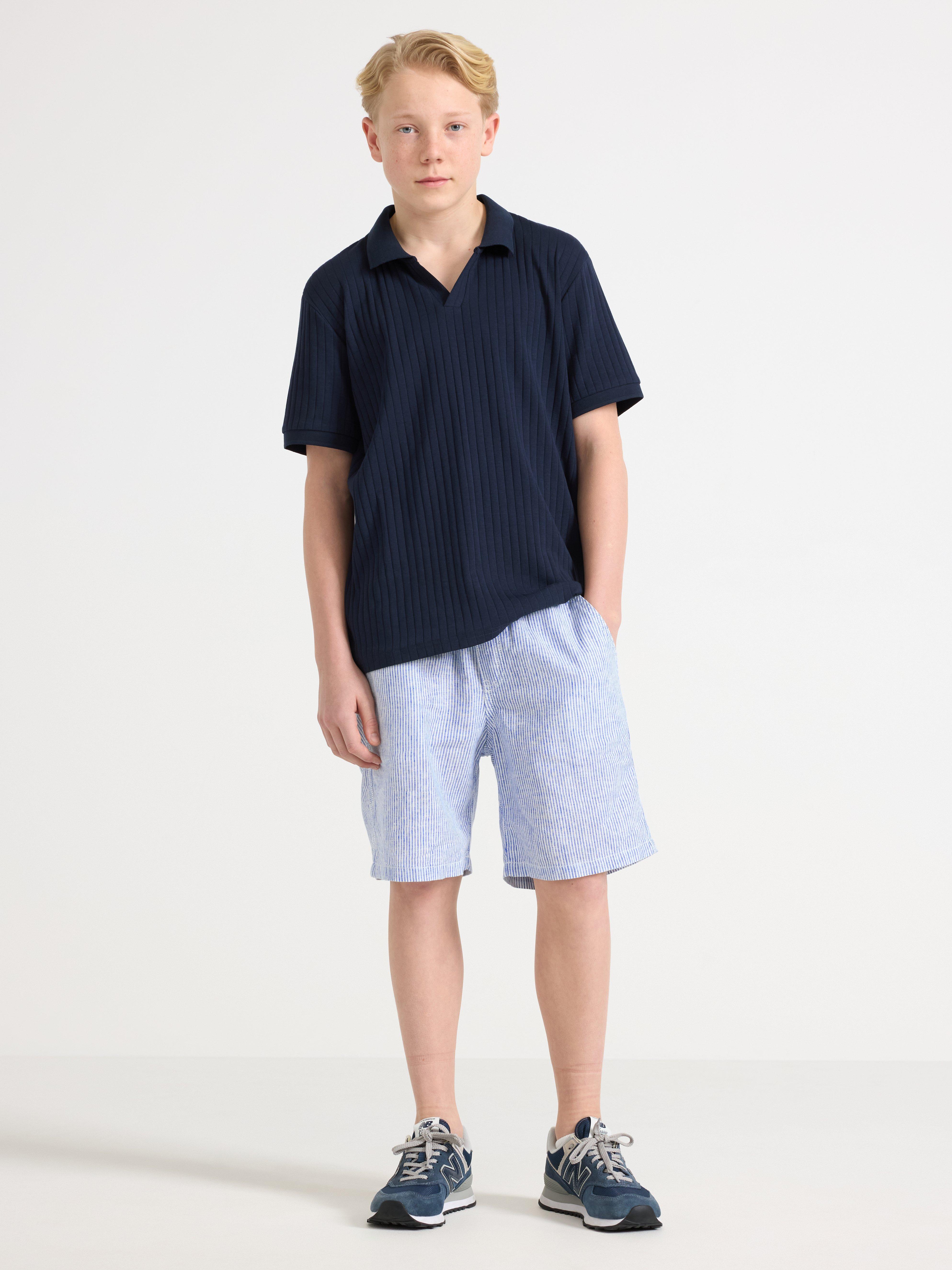 Shorts em linho azul
