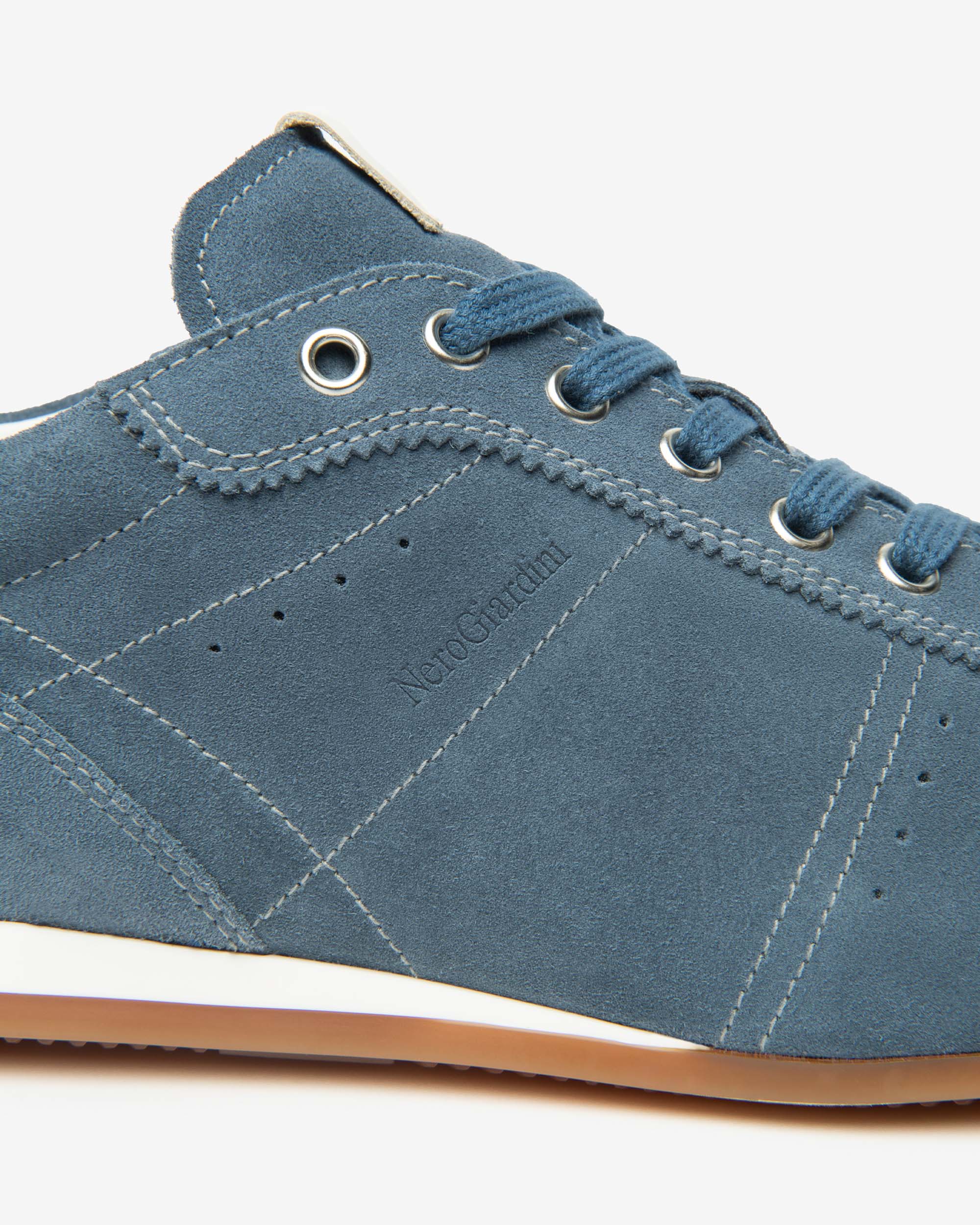  Baskets en daim pour hommes