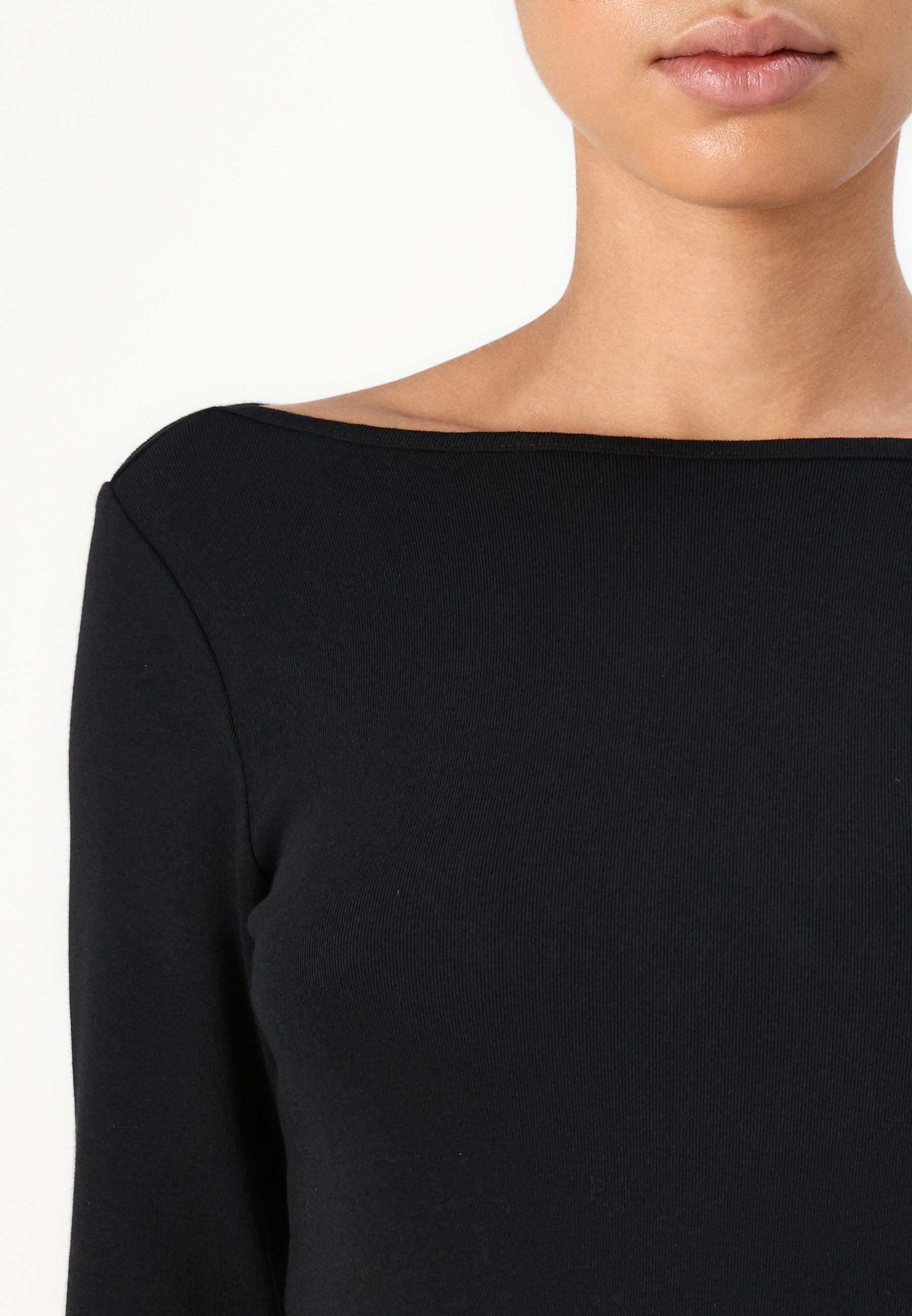 TOALETNÍ PLÁŠŤ - Top s dlouhým rukávem - black