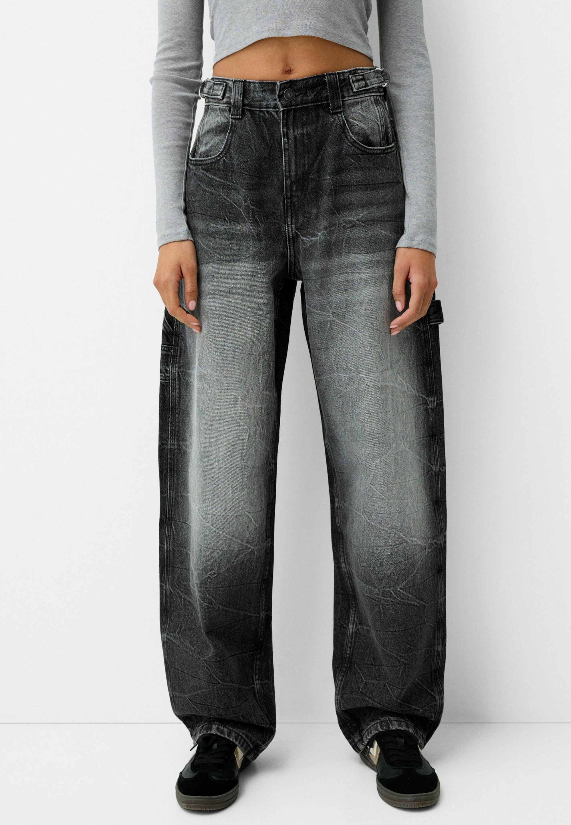 Bershka laiad jalad