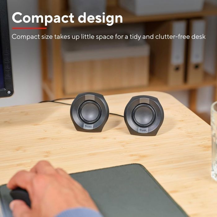Altavoz Trust Compact 2.0 para PC - 8W - USB - Conector AUX de 3,5 mm - Control de volumen con cable