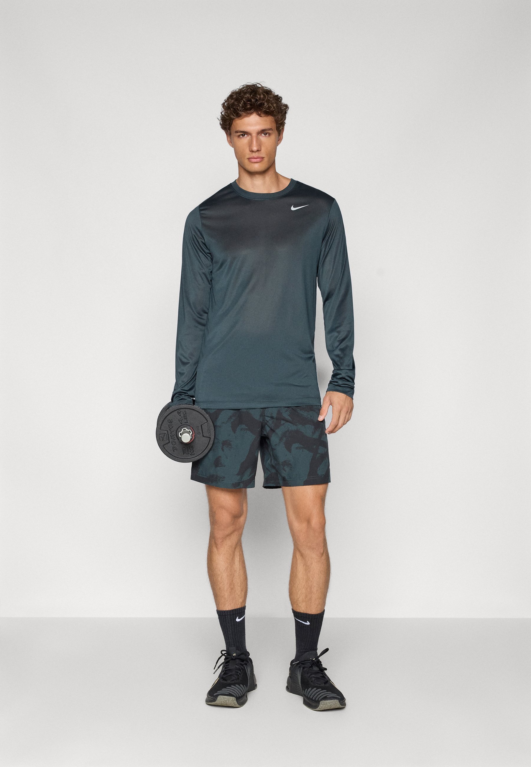 Nike Performance TEE RESET – Langarmshirt – Seegras/mattes Silber