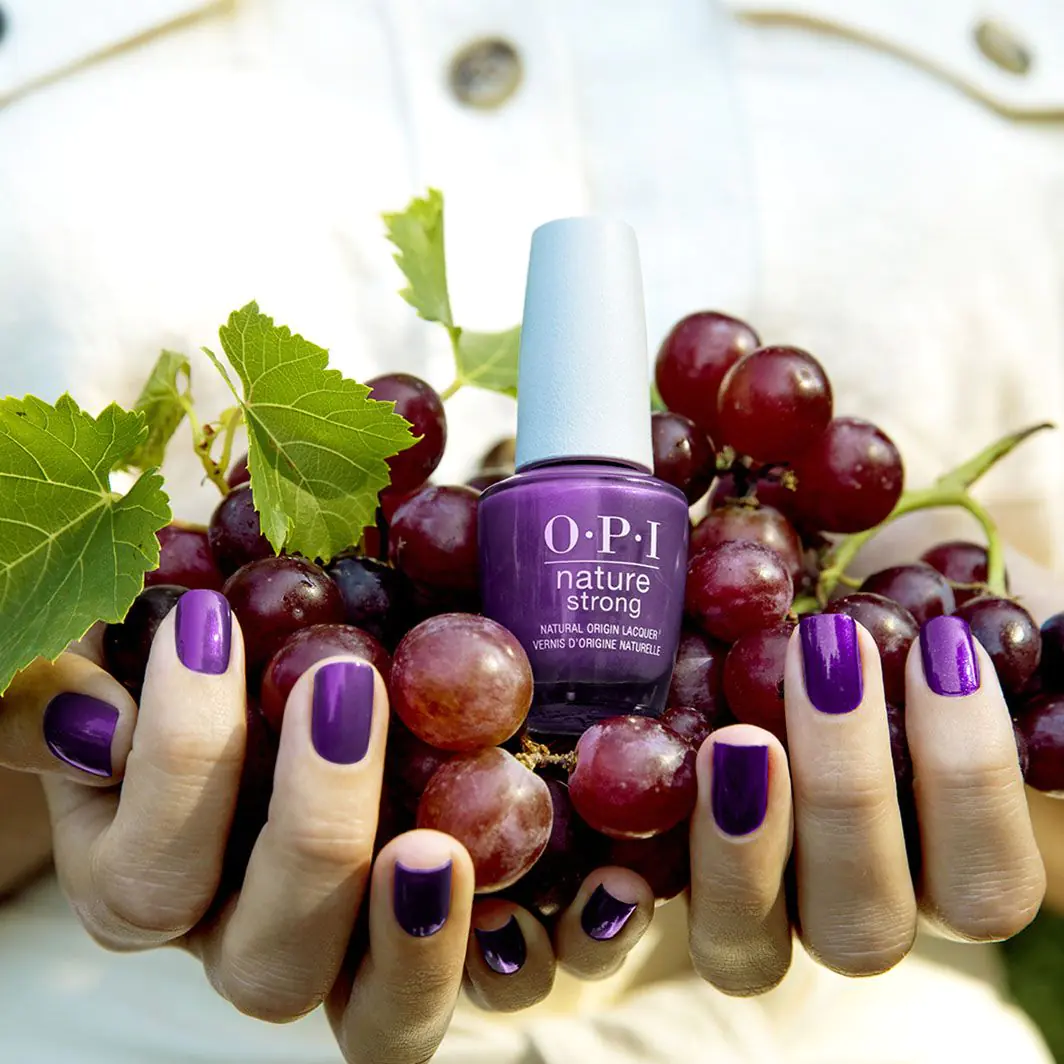 Opi Natre Strong Lakier do paznokci Achieve Grapeness 15ml