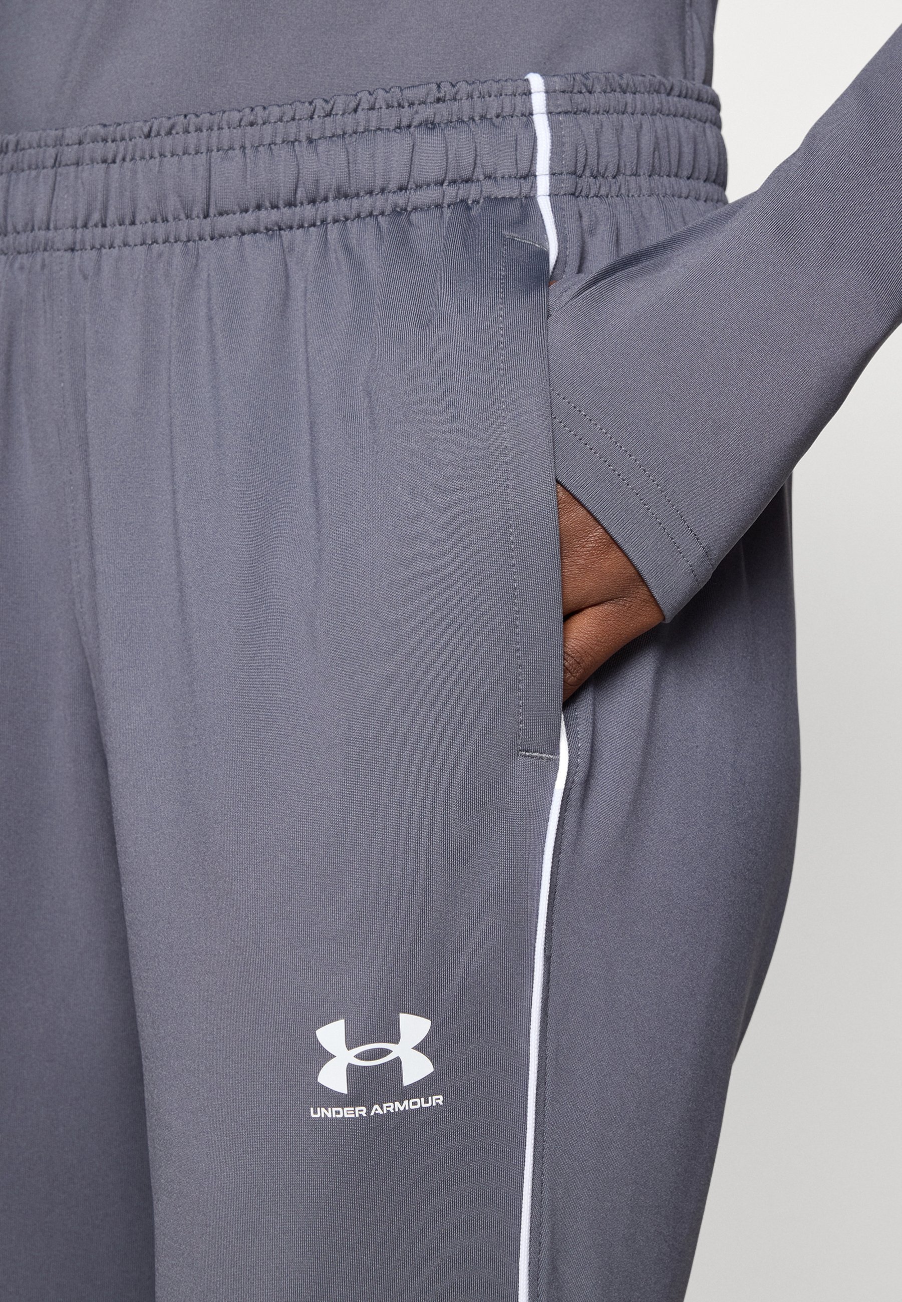 Under Armour CHALLENGER TRAINING - Trainingsbroek - Castlerock/wit