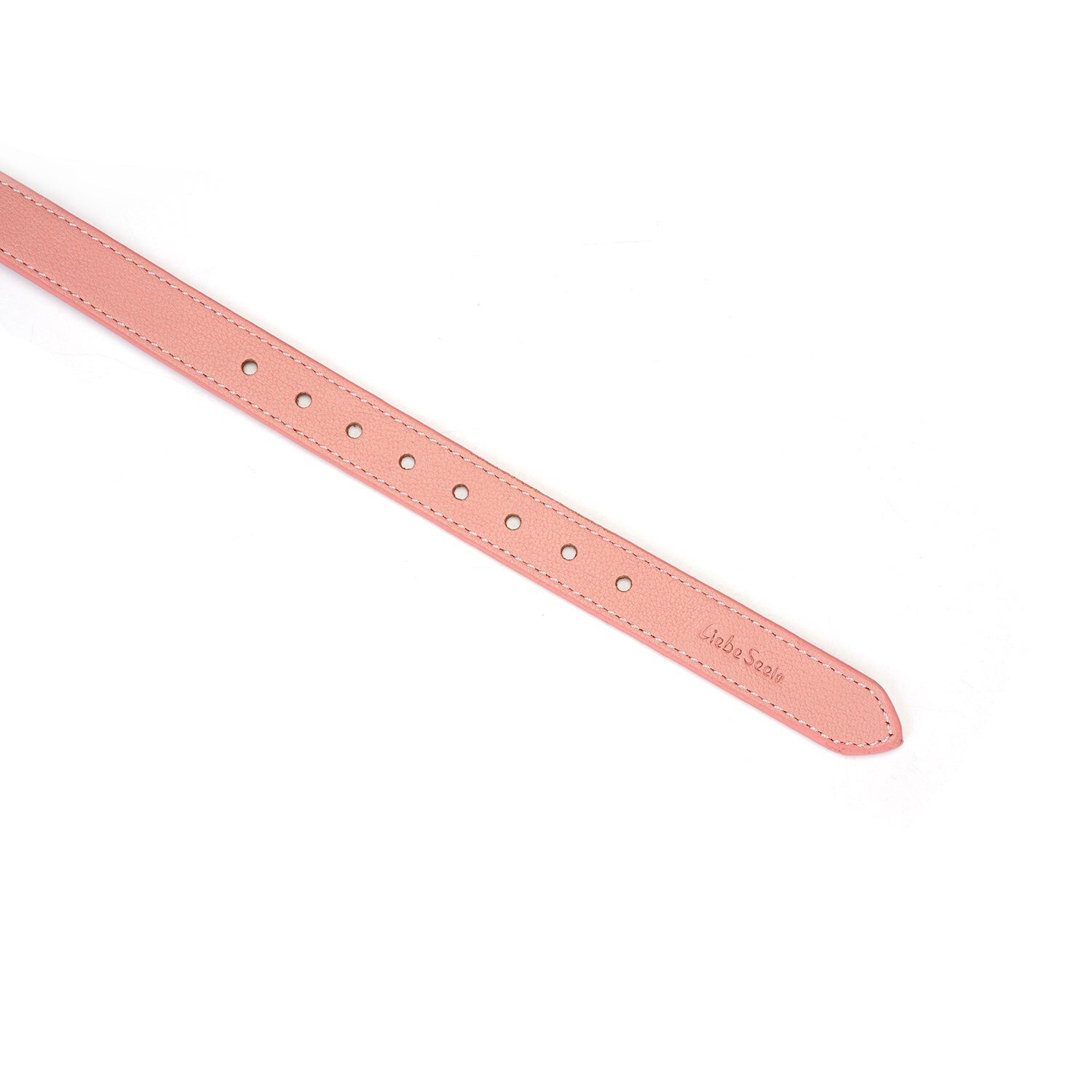 Rakas sielu, pinkki unelma: pinkki nahkainen silmäside
