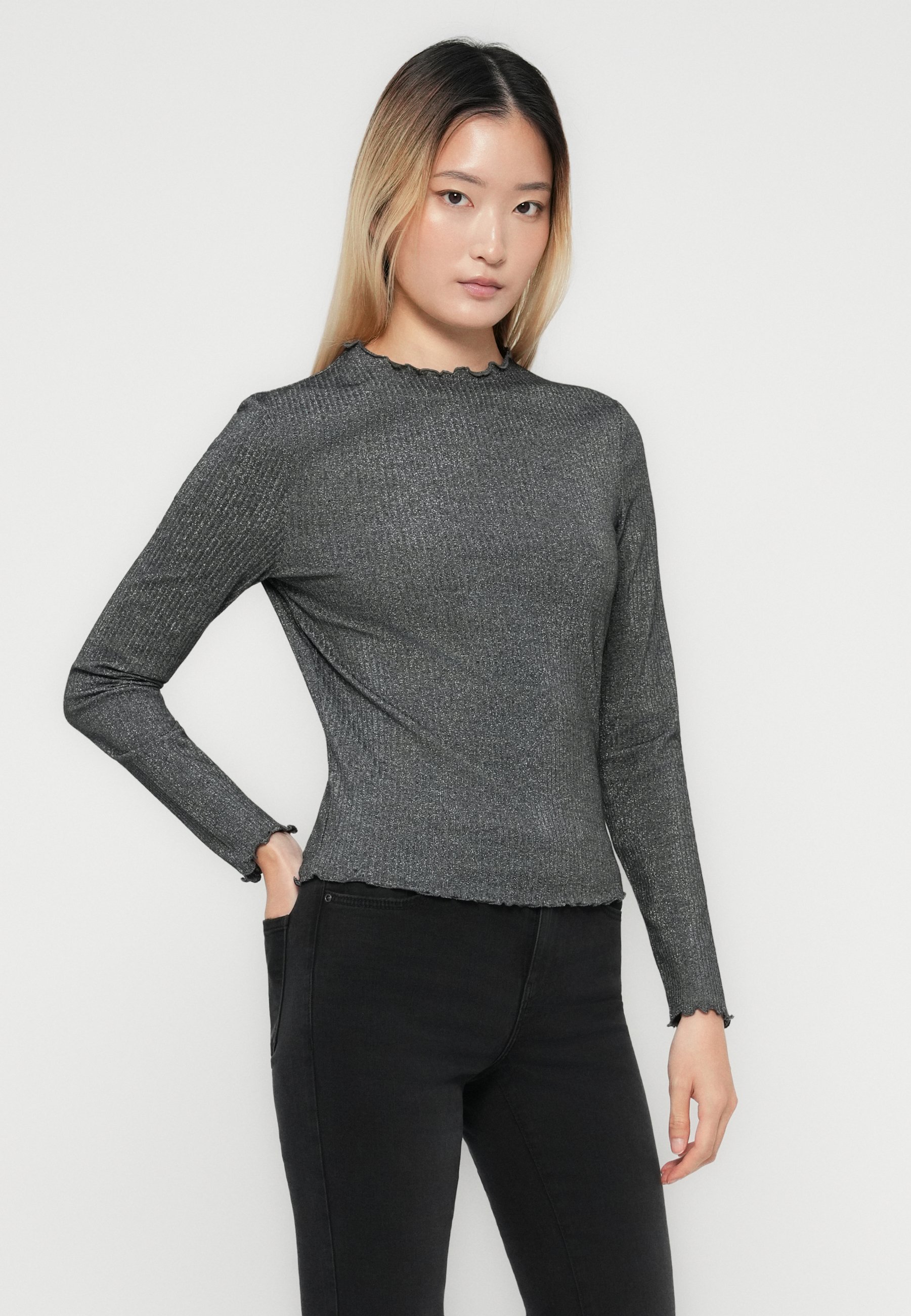ONLY ONLLUSH RETRO FLARED - Uitlopende jeans - gewassen zwart