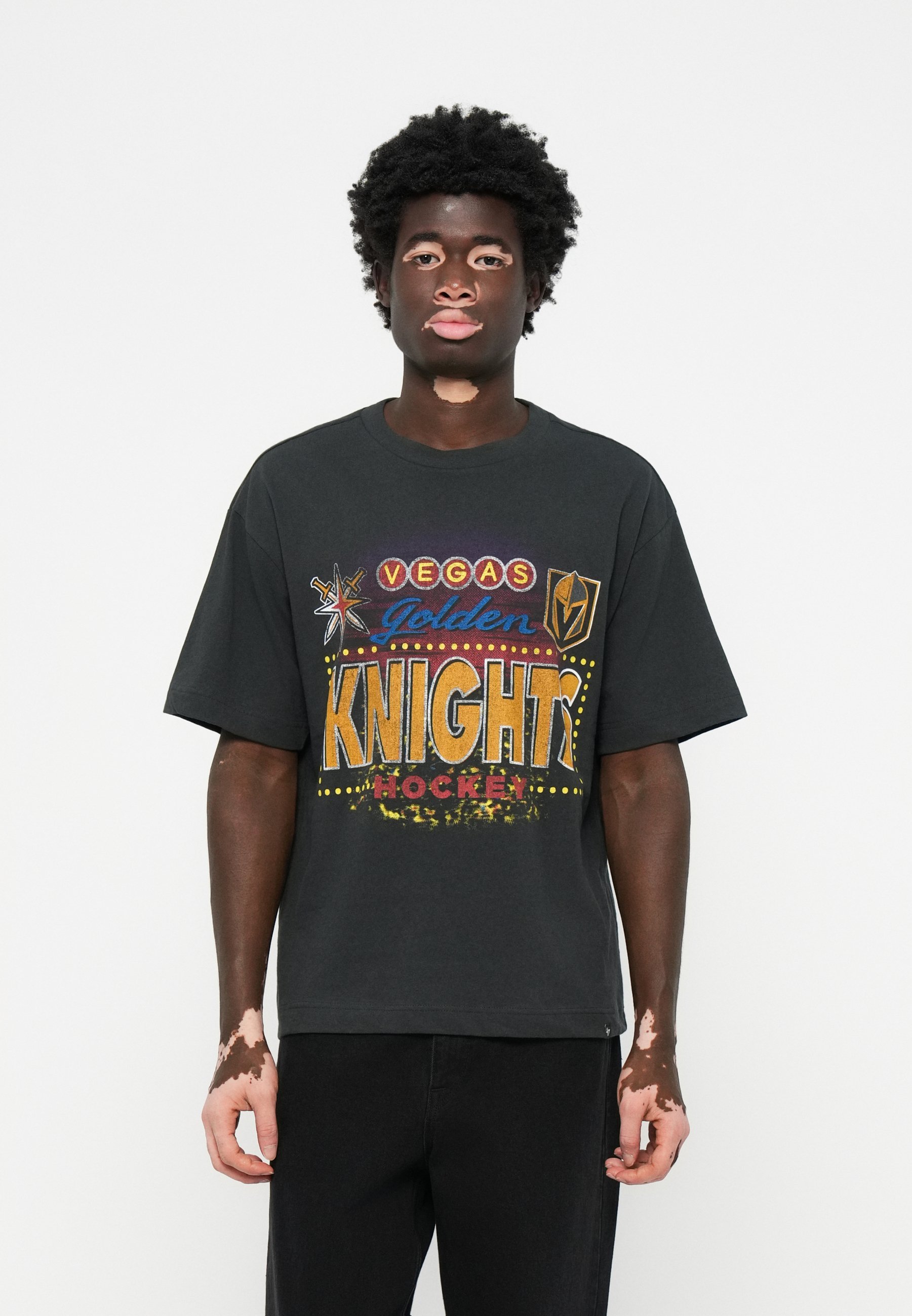 '47 bedrukte T-shirts