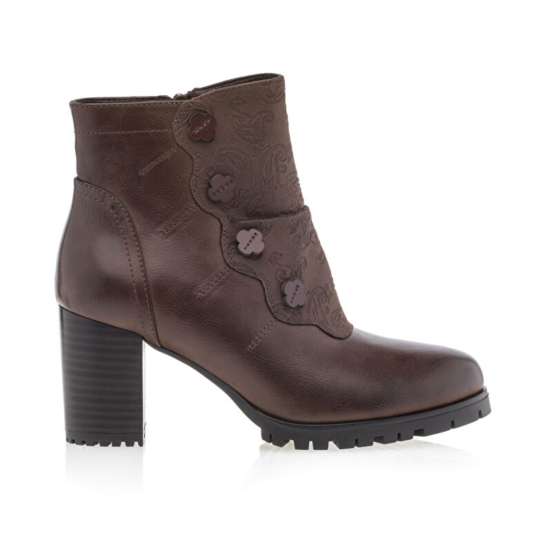 Braune Damenstiefel / Stiefeletten