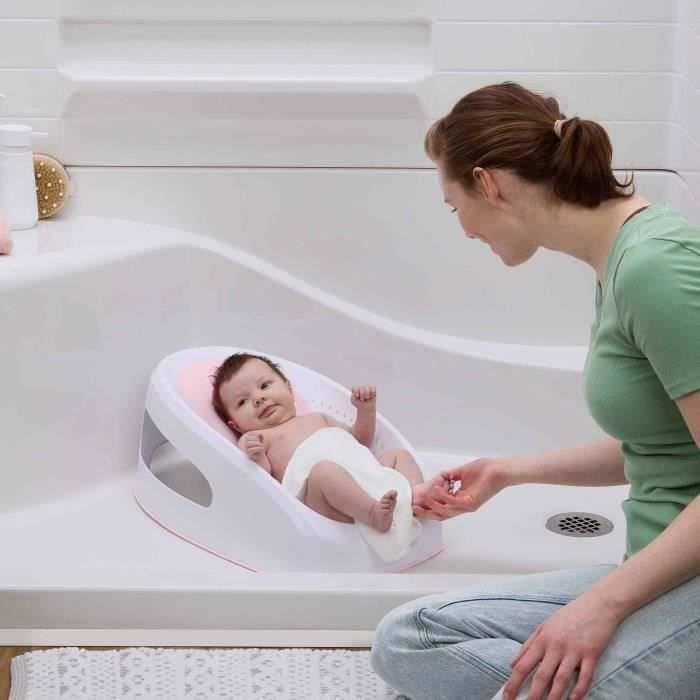 INGENUITY Sedile da bagno antiscivolo per bambina, 0-6 mesi o 9 kg, sedile perforato per il drenaggio dell'acqua, rosa