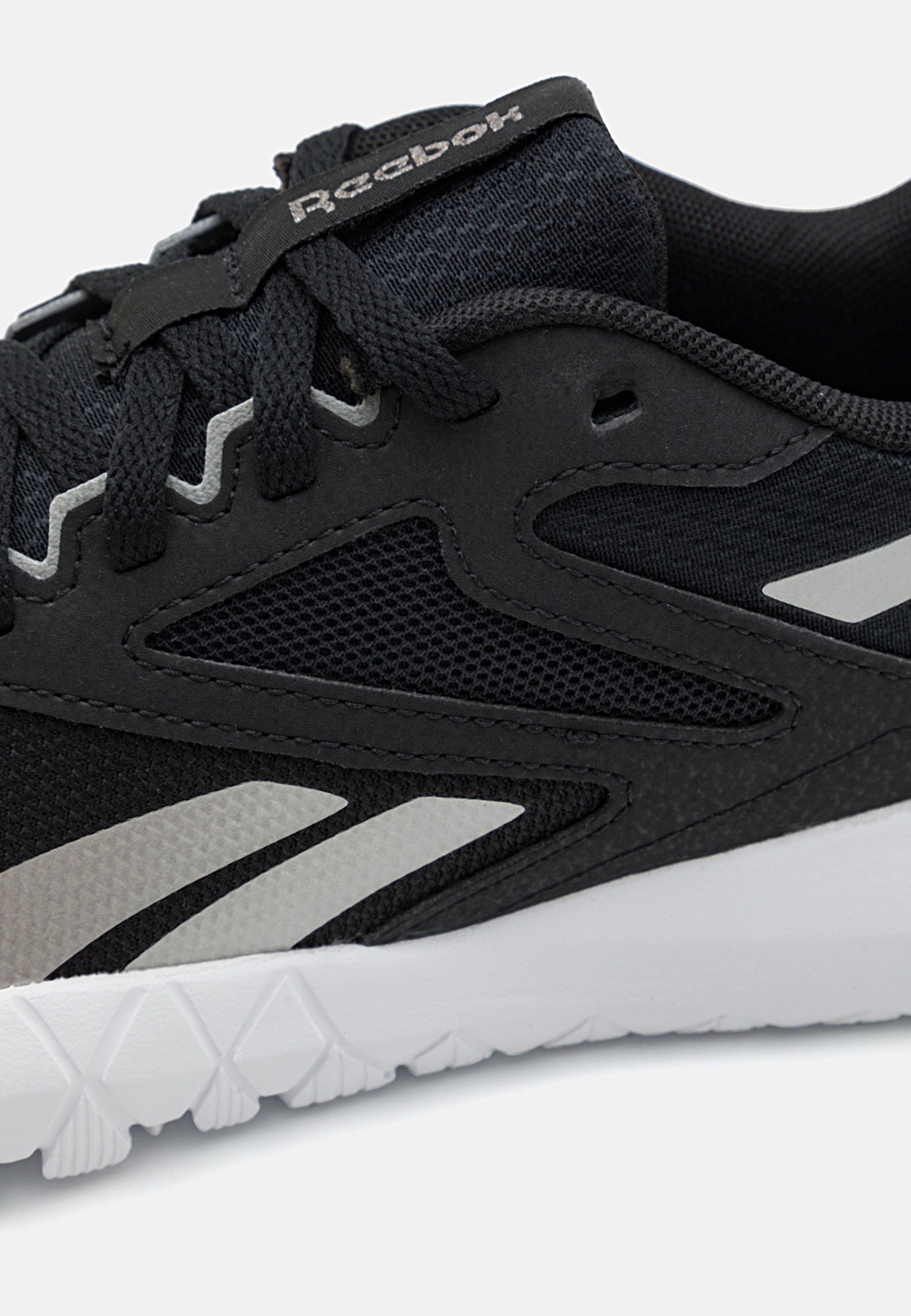 Reebok FLEXAGON ENERGY TR 4 - Trainingsschoen - core black/pewter/cold grey