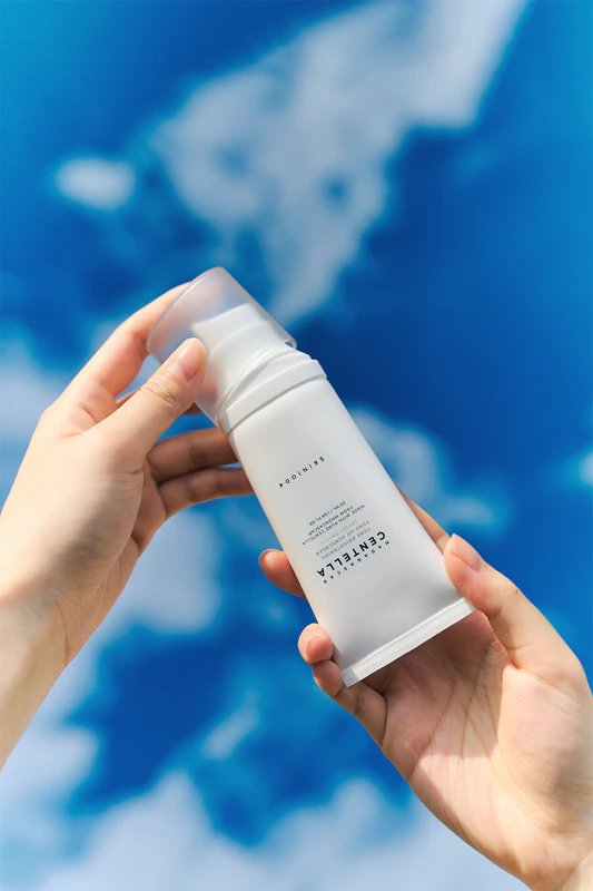 SKIN1004 Madagaskar Centella Tone Brightening Tone-Up Ochranný tonizujúci fluid na tvár s rozjasňujúcim účinkom proti slnečnému žiareniu