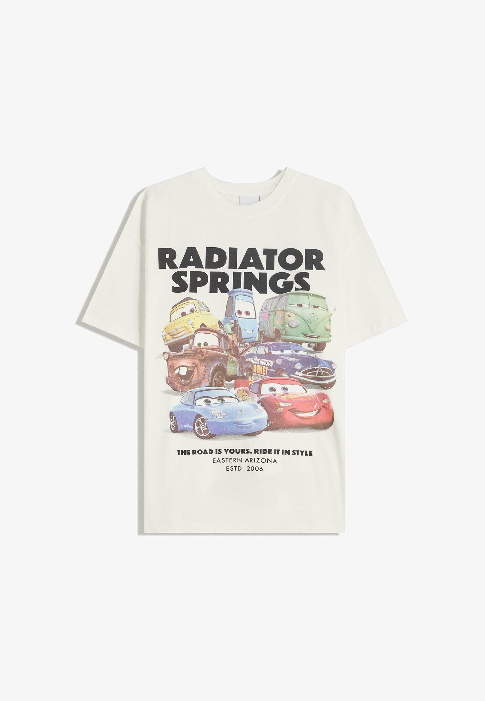 T-shirt Bershka à manches courtes, motif voitures, blanc