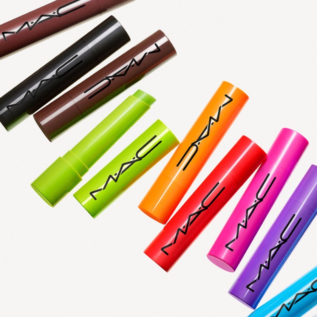 MAC lūpu balzams NOCTURNA Squirt Plumping Stick lūpu spīdums - 2,3 ml