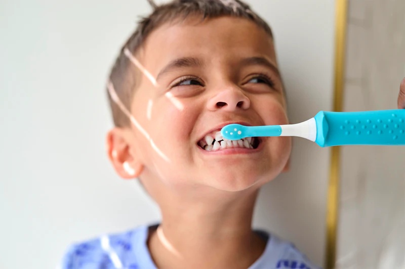 „Philips Sonicare For Kids Mini 3+ HX6034/90“ vaikiško dantų šepetėlio pakaitinės galvutės