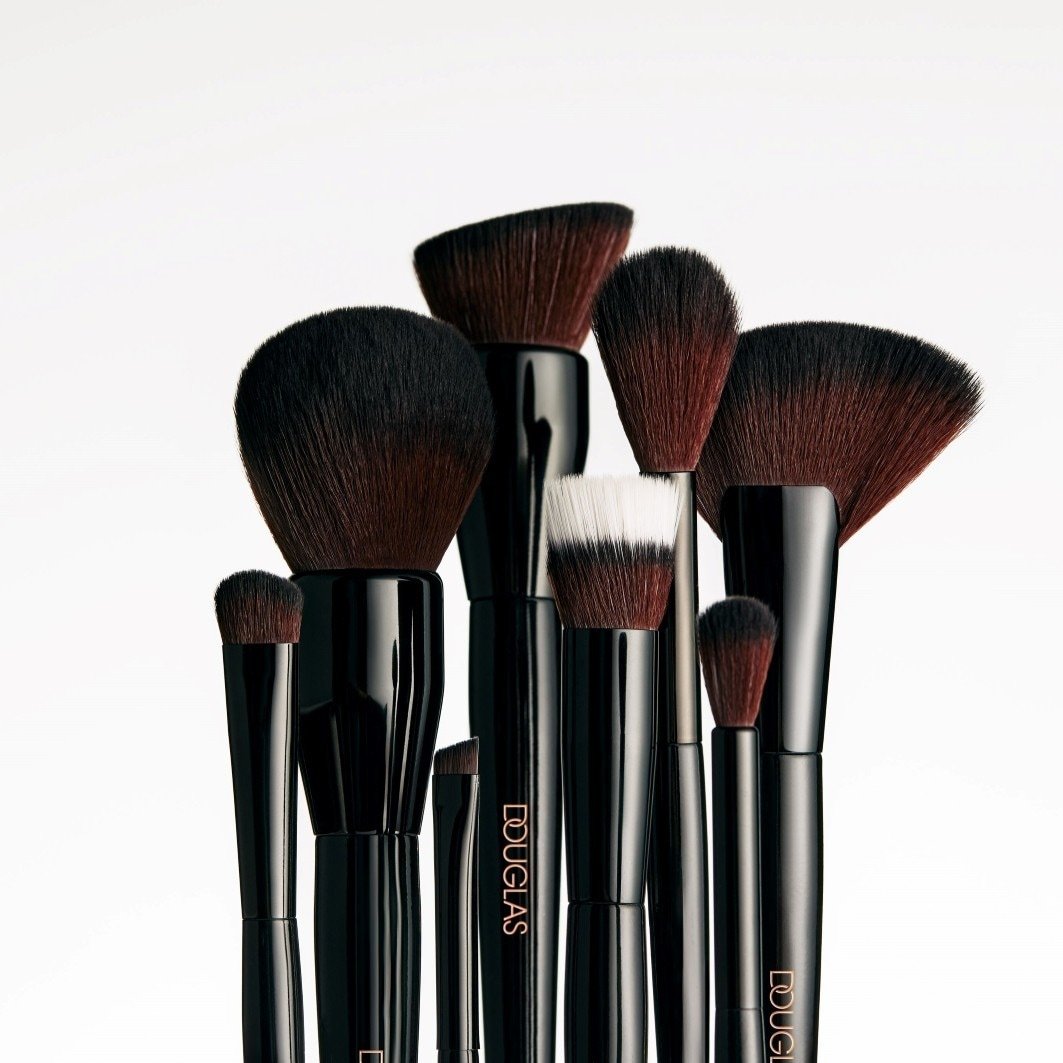 Douglas Collection Pribor za četkice za puder: Stručne četkice – 125, Četkica za highlighter – 1 komad