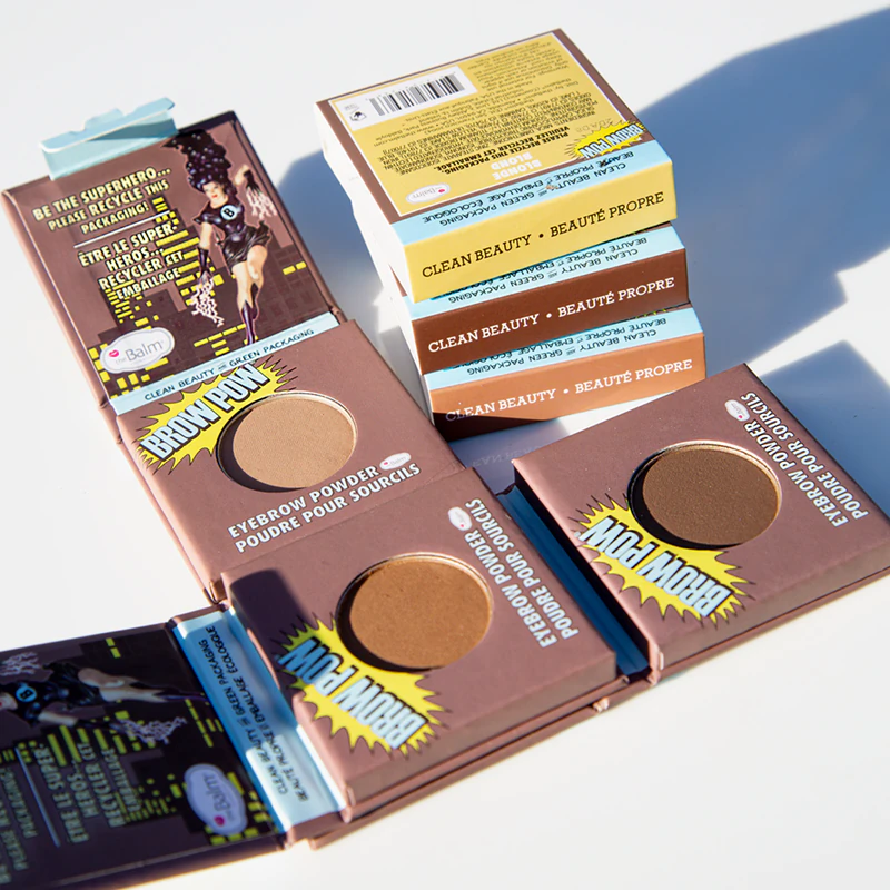 theBalm Browpow® wenkbrauwpoeder in een handige magnetische doos