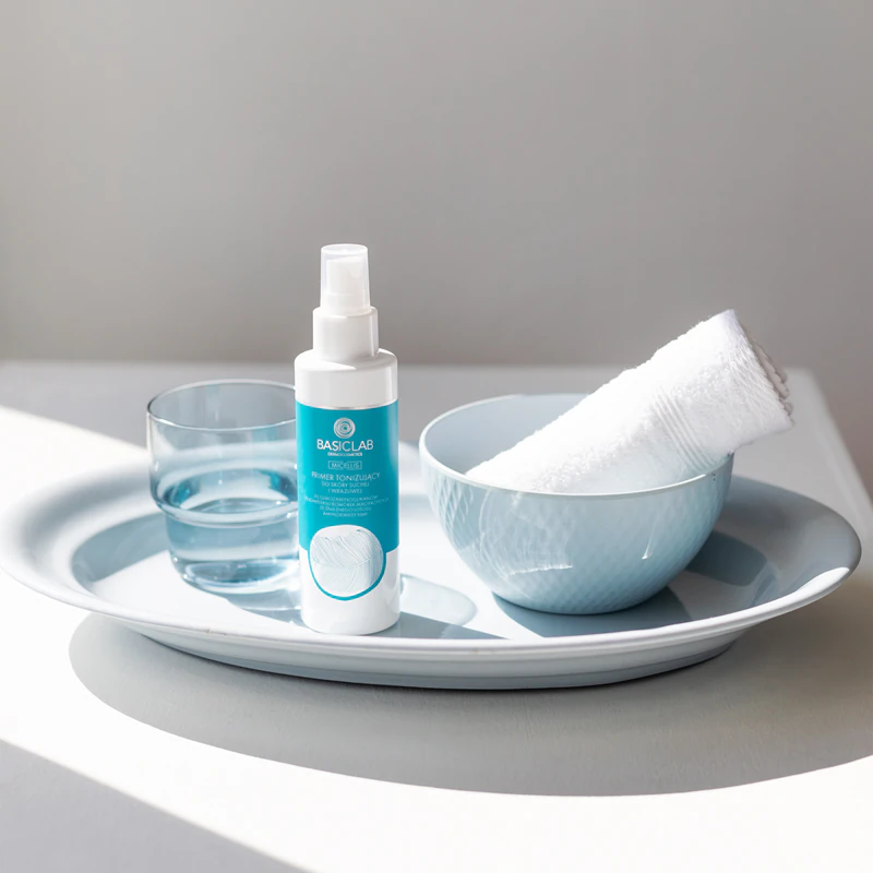 BasicLab Dermocosmetics Micellis pleťové tonikum v spreji pre suchú a citlivú pleť