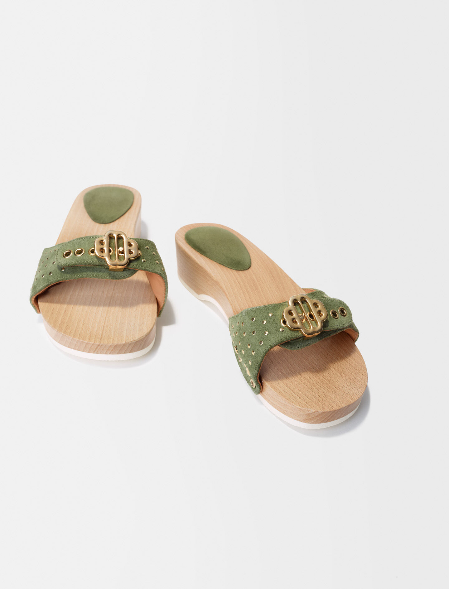Clover-Clay-logolla varustetut muulit
