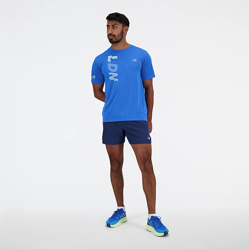 Męska koszulka z nadrukiem NB Athletics Run z edycji London Edition – NIEBIESKA OASIS HEATHER