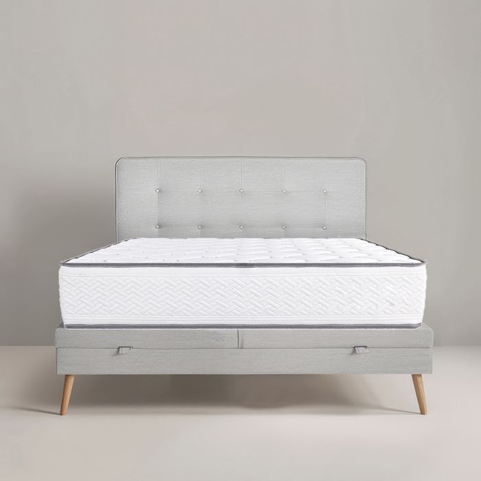 Materasso reversibile ROMA, King Size, 180x200 cm, realizzato in memory foam Memosoft100 e con zone di riposo indipendenti.