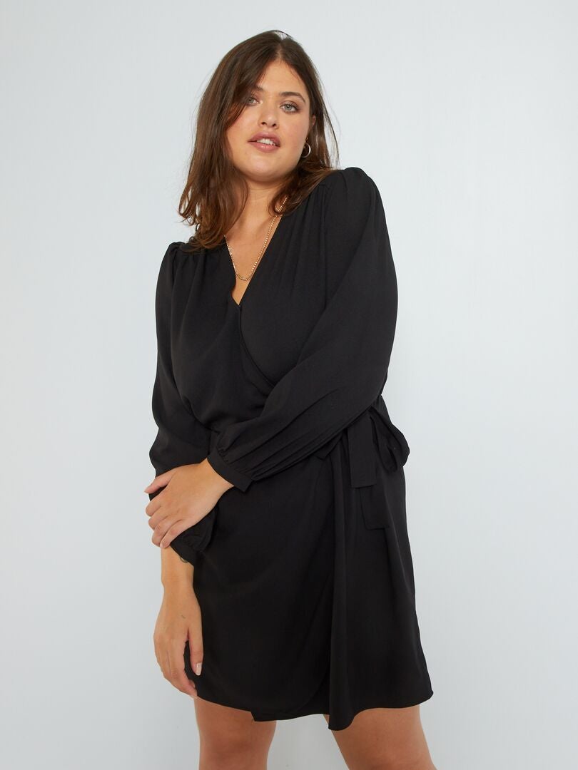 Vestido curto e macio com decote em V - Preto