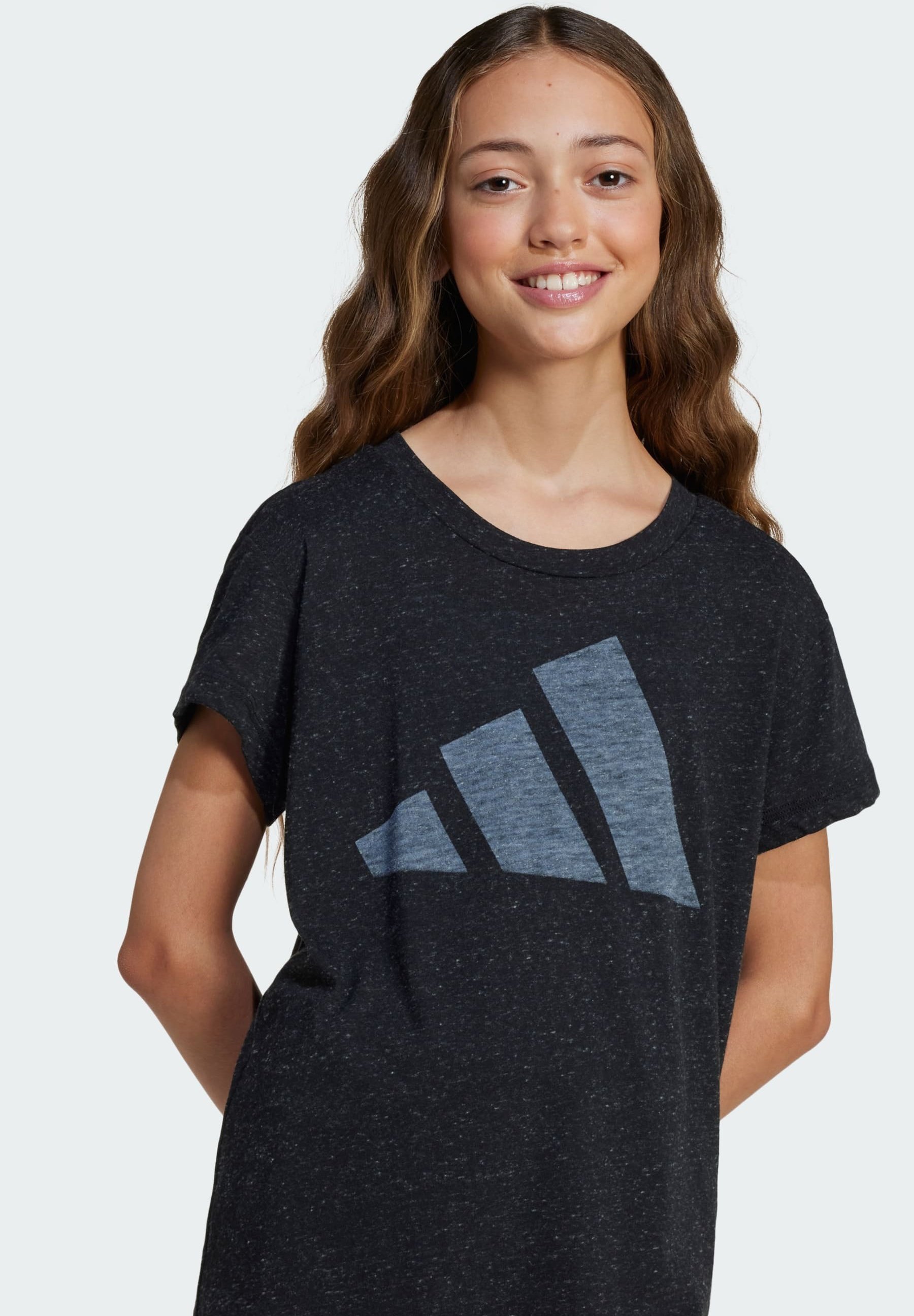 adidas Sportswear ESSENTIALS KIDS - T-shirt met print - zwart wit