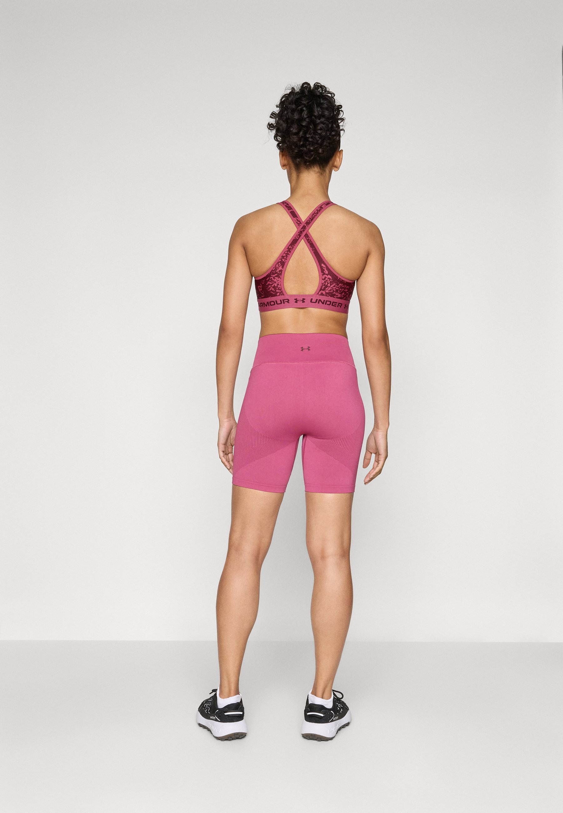 Under Armour VANISH SEAMLESS SHORT - Legginsy - fuksja, zmierzch/ciemny kasztan