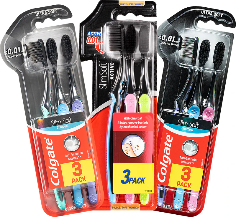Mäkká zubná kefka Colgate Slim Soft Active s aktívnym uhlím