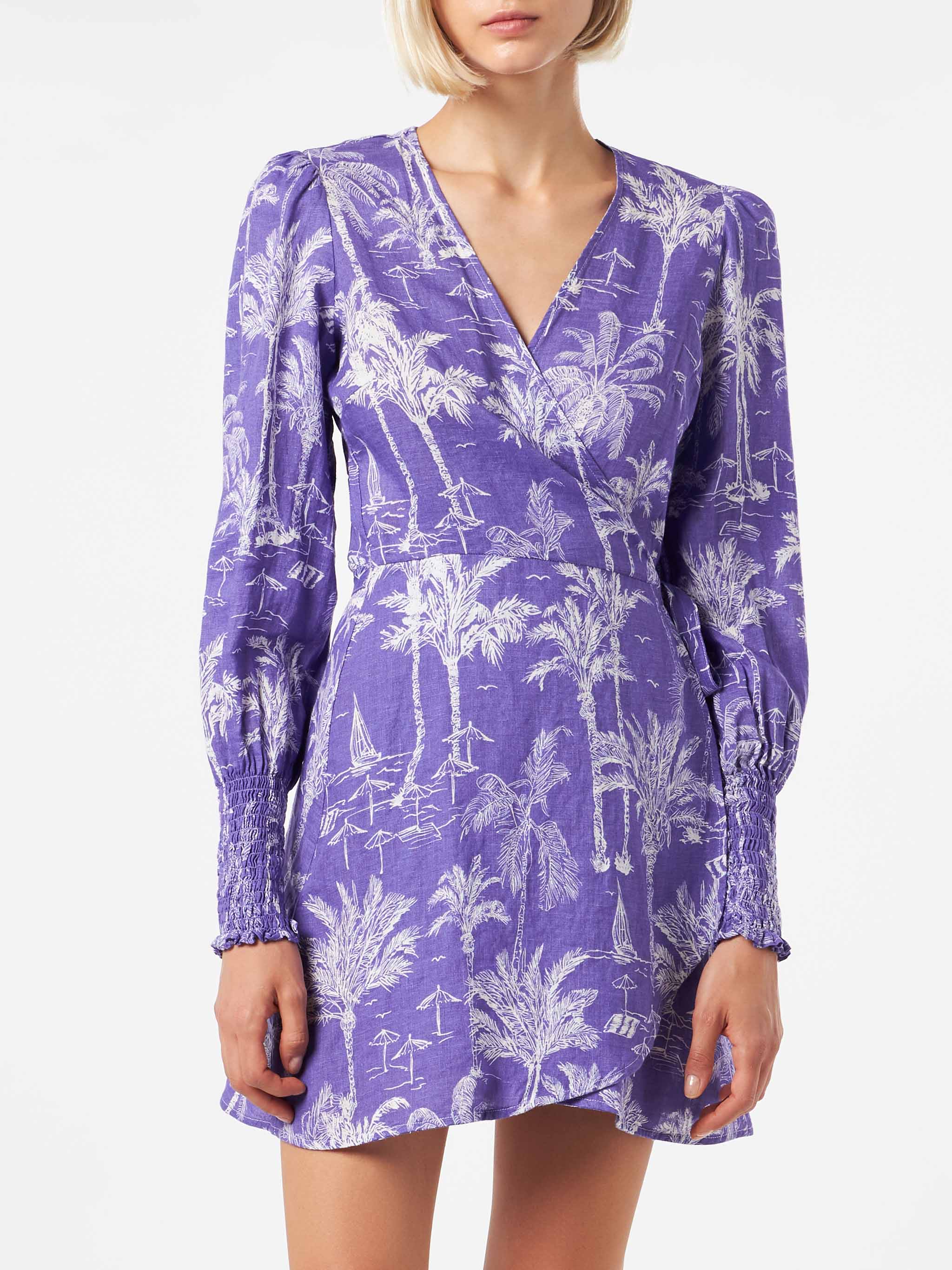 Korte jurk van glanzend linnen met toile de jouy-print.