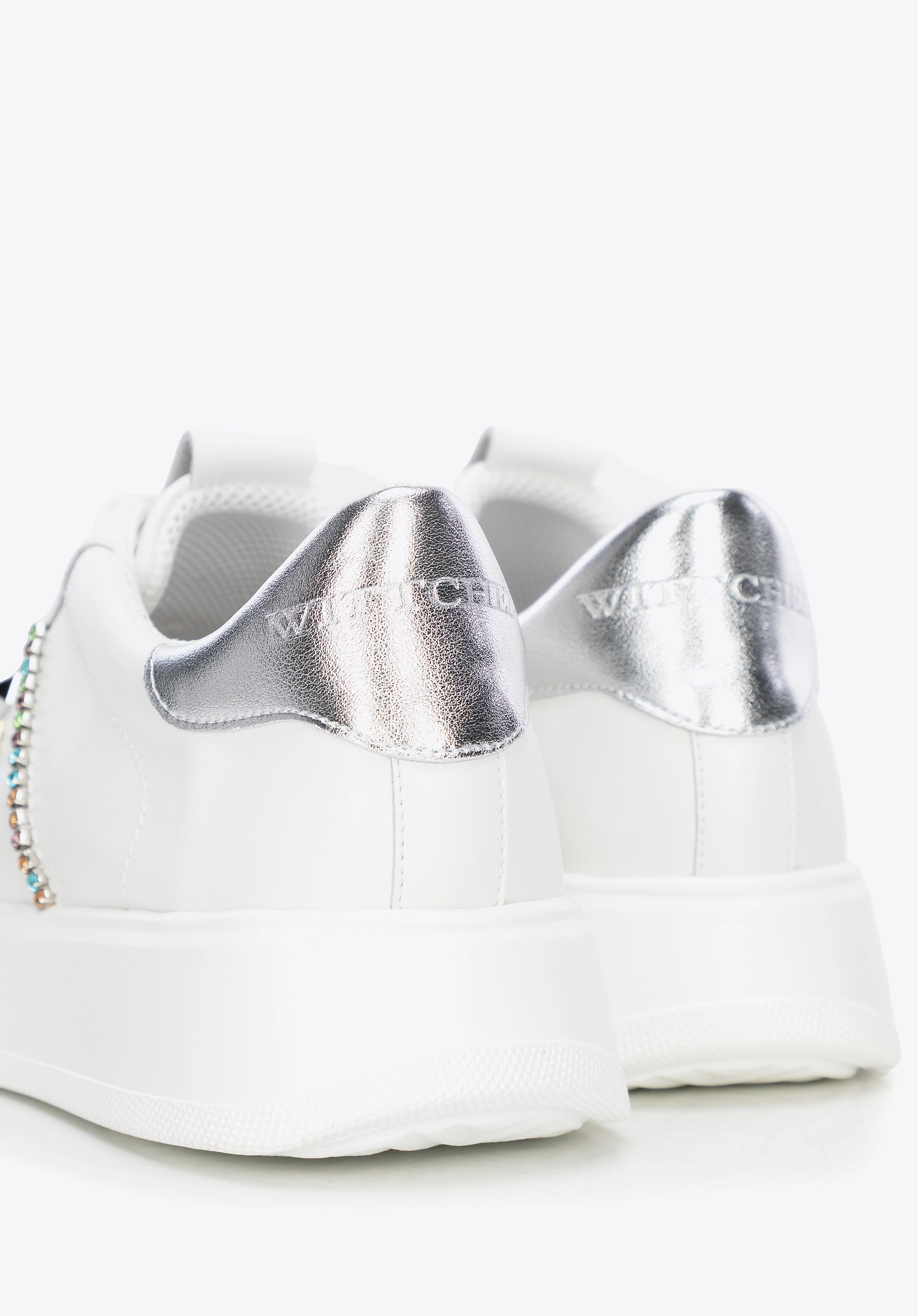 Sneakersy z imitacji skóry z ozdobami biało - srebrne