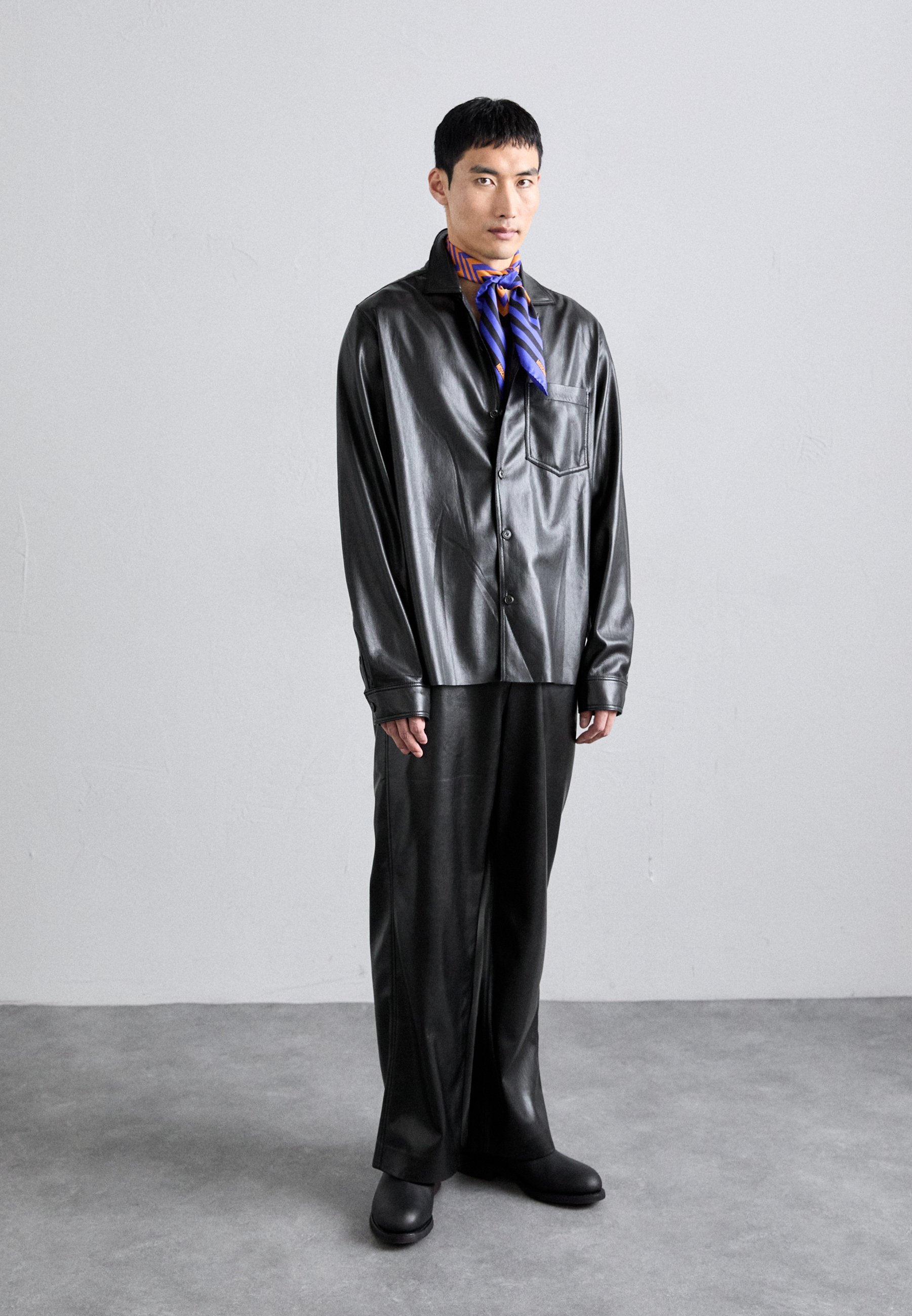 MOSCHINO VASARINIS ŠALIKAS 68X68 UNISEX - Mėlynas