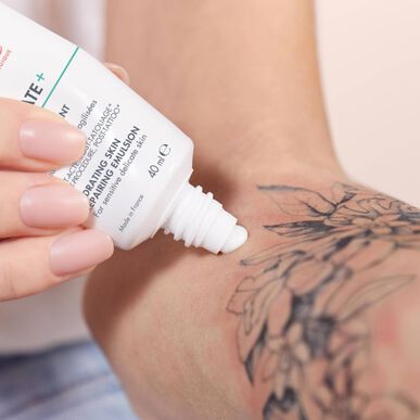 Avène Cicalfate kosteuttava ihoa korjaava emulsio leikkauksen ja tatuoinnin jälkeiseen kosteusvoide 40 ml