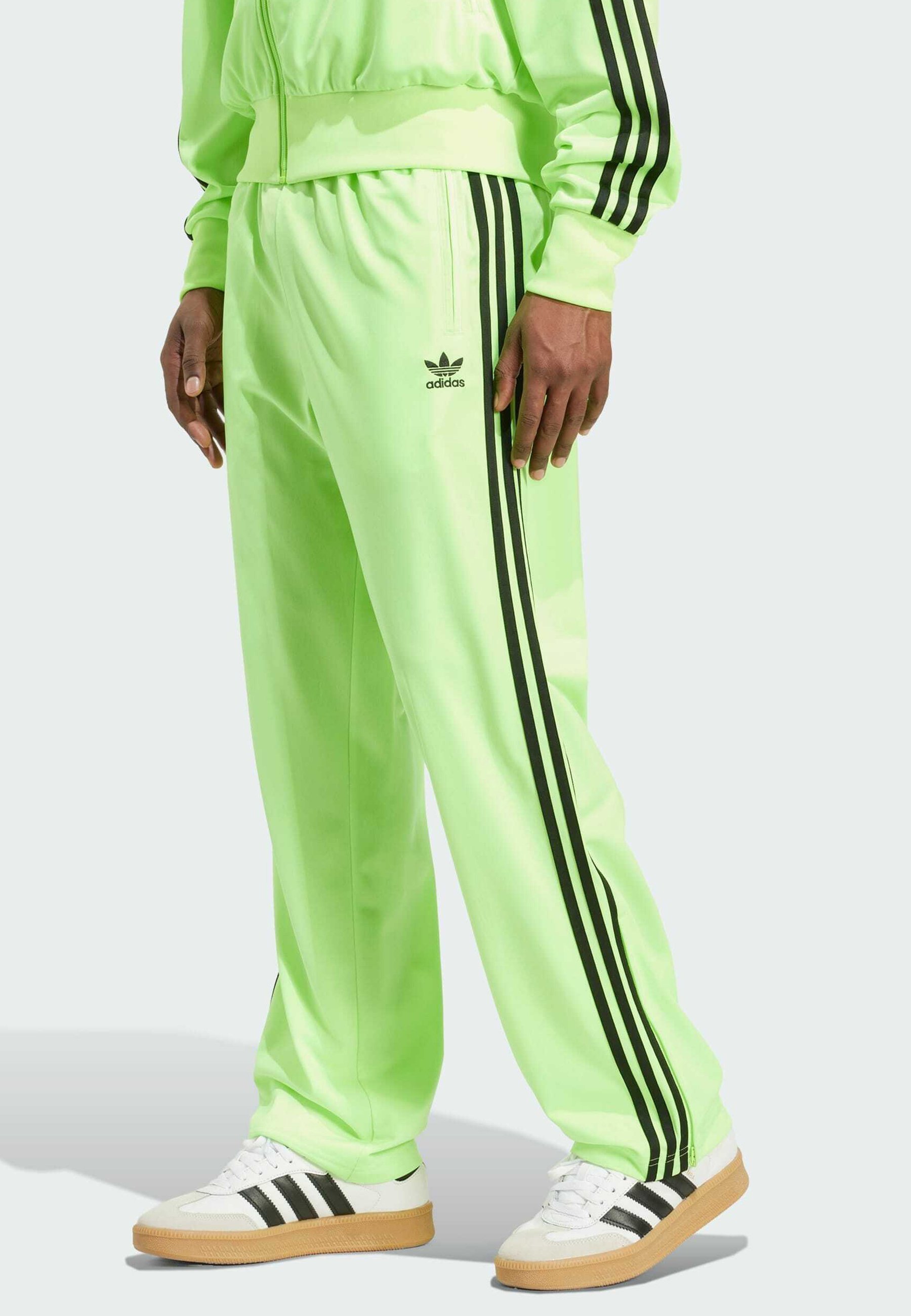 Teplákové nohavice adidas Originals